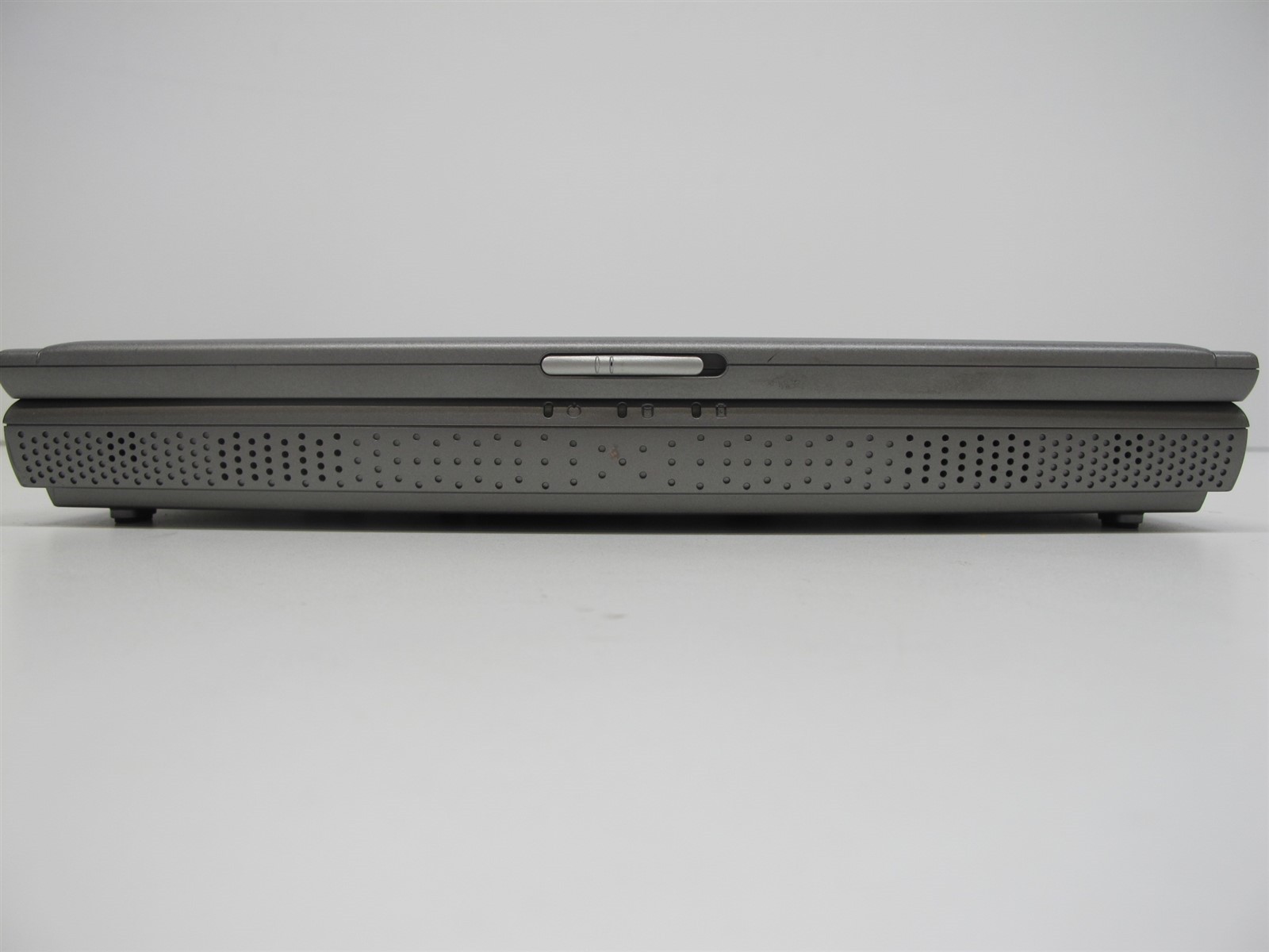 Dell Inspiron 1150 Laptop PP08L Intel Celeron 2.60 GHz No Ram No HDD – Damaged