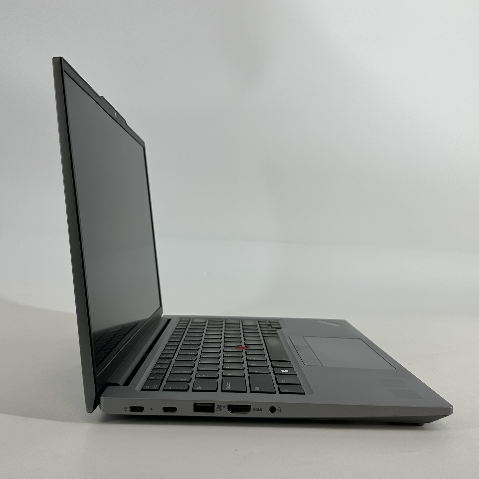 Lenovo ThinkPad E14 Gen 5 Gray FHD+ 2.0 GHz Ryzen 7 7730U 16GB RAM 1TB SSD Good
