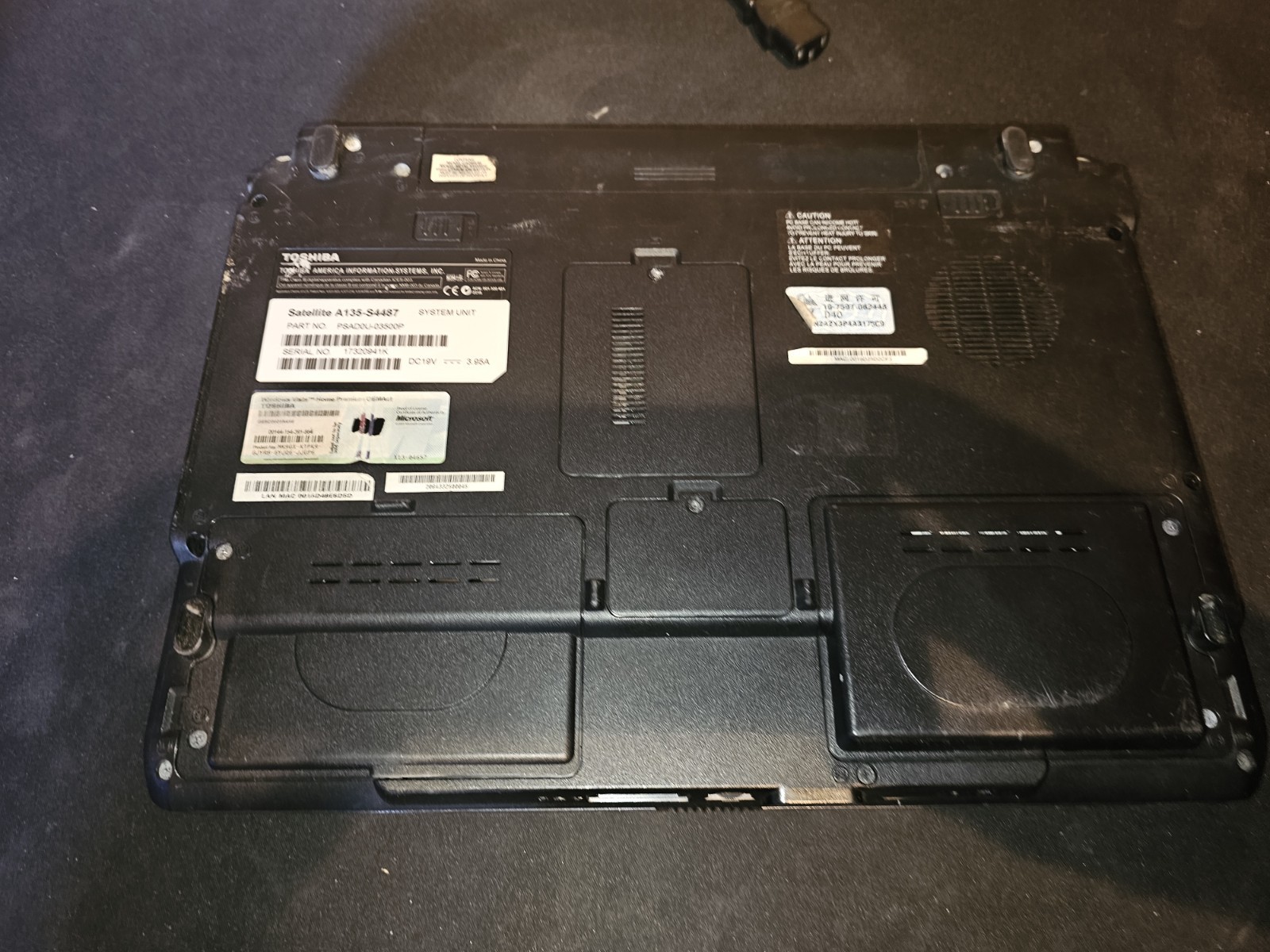 Toshiba Satellite A135-S4487 15.4in. Intel T5500 2G RAM 100GB HDD No OS -READ