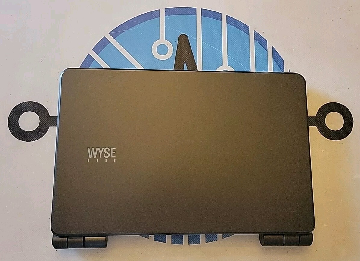 Wyse Xn0m Laptop 14″ AMD G-T56N 1.65 GHz 2GB RAM **No HD OS Batt AC Wi-Fi**