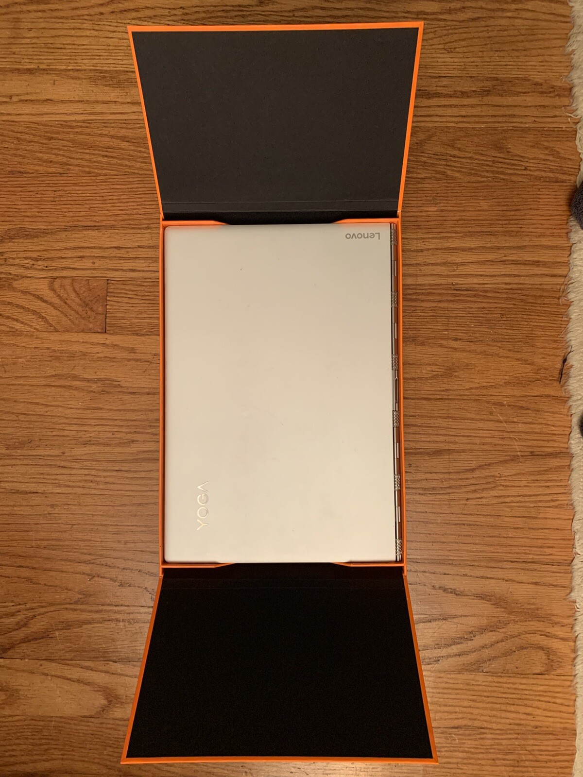 Lenovo Yoga 910 13″ laptop  (Intel Core i7 7th Gen, 2.70GHz, 8GB RAM, 256GB SSD)