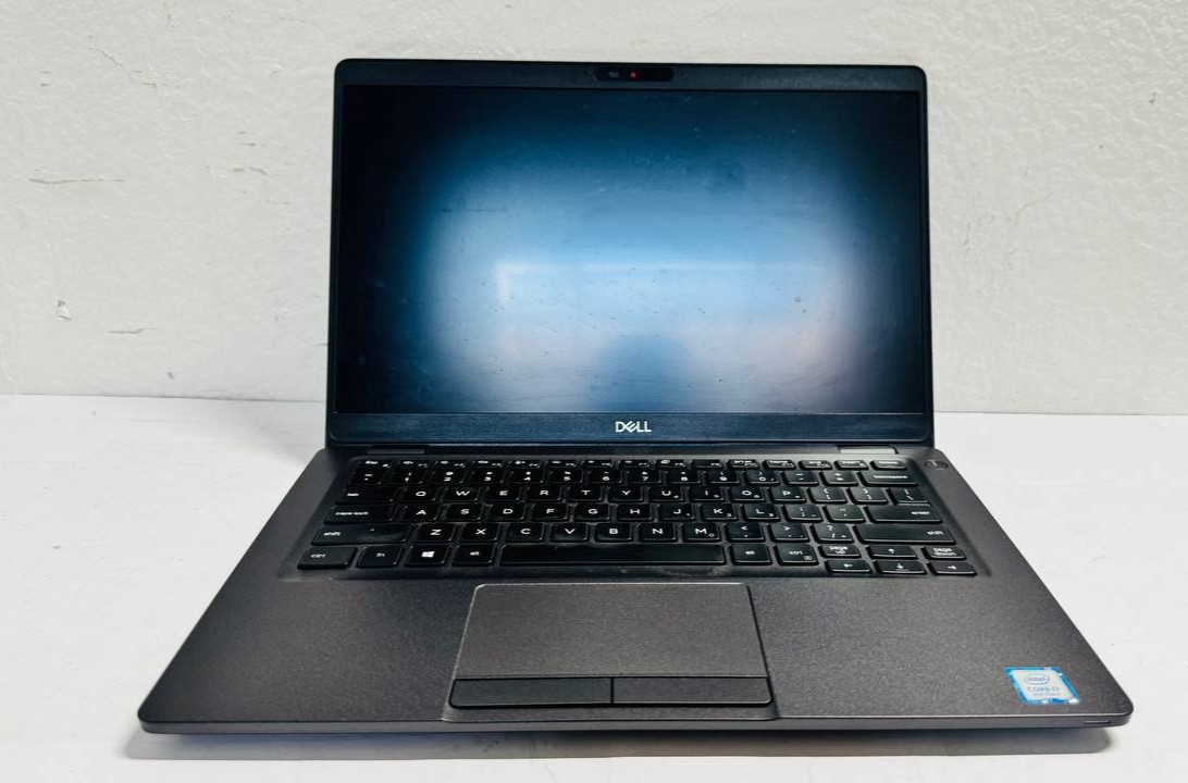 Dell Latitude 5300 13.3″ FHD i7-8665U 1.90GHz 16GB RAM 256GB SSD Windows 11 Pro