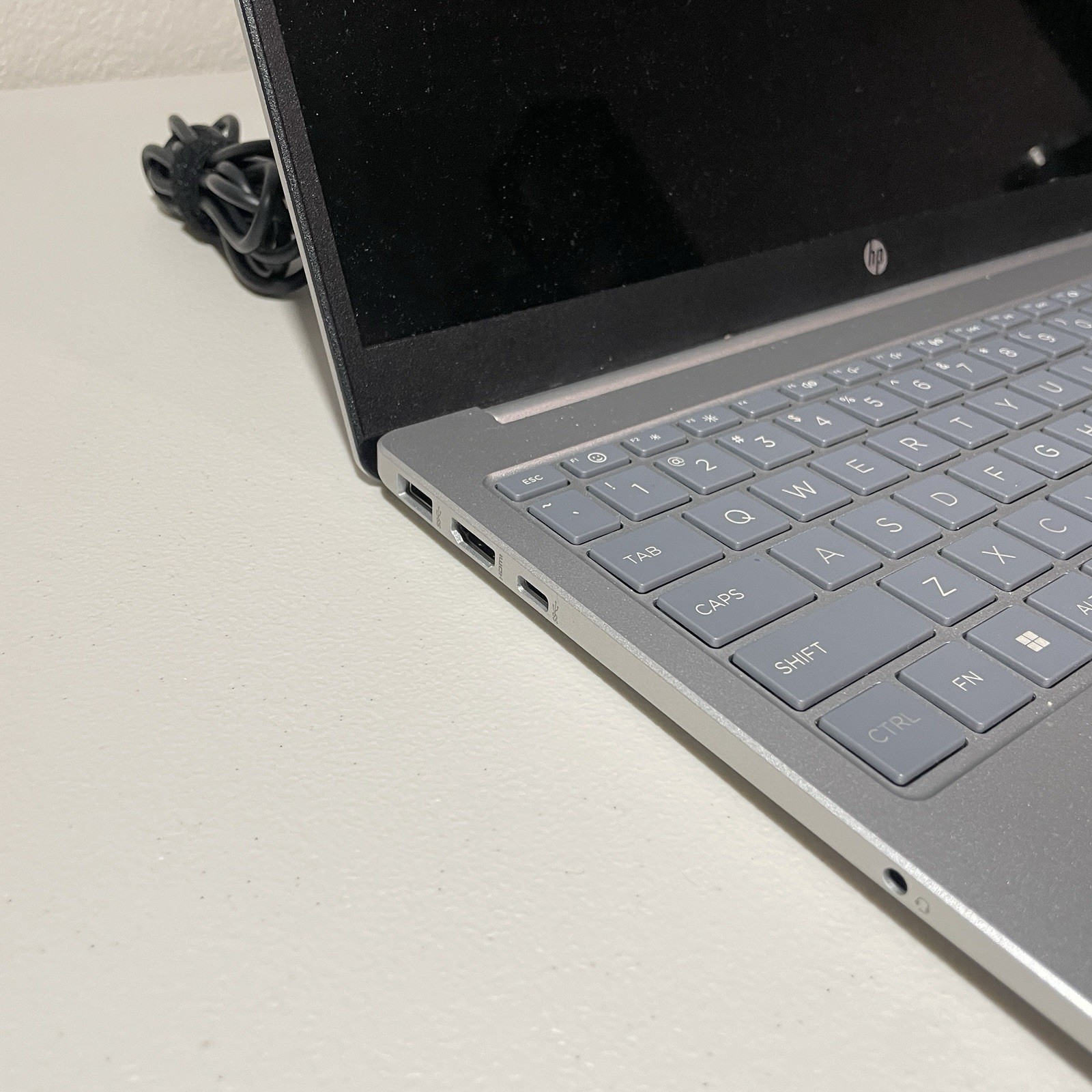 HP 15 FD0005DX TOUCHSCREEN Core i5 1235U 512GB SSD 8GB DDR4 15.6 HD