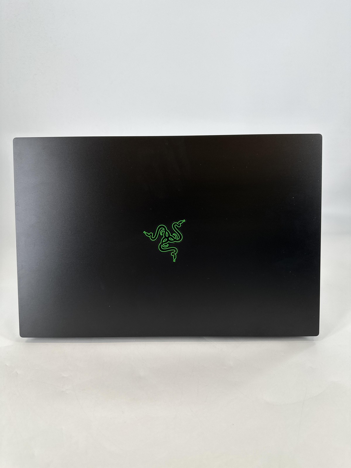 Razer Blade 15 240Hz 2K 2.5 GHz i7-13800H 16GB 1TB SSD NVIDIA RTX 4070 Excellent
