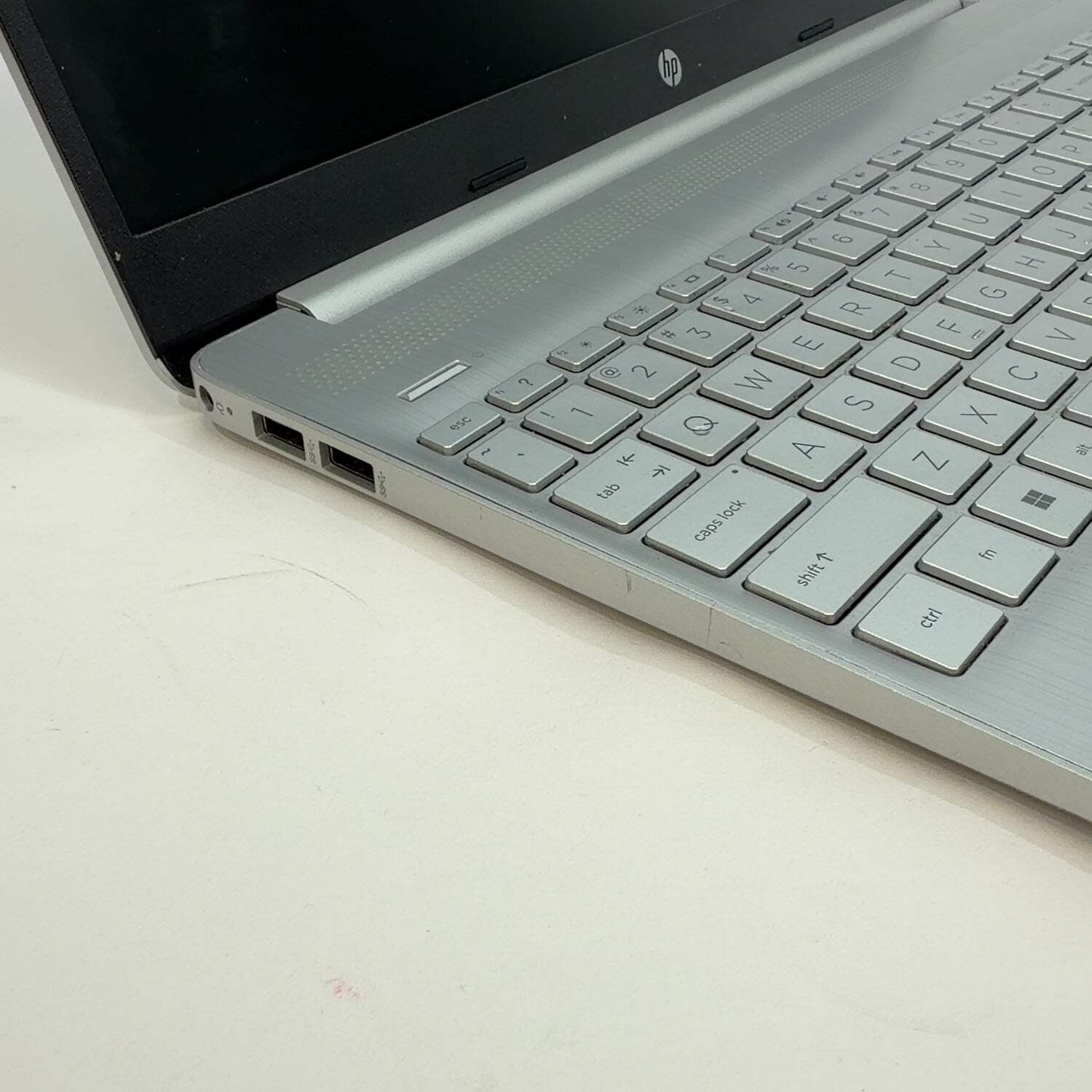 HP Laptop 15-DY2791WM 15.6″ i3-1115G4 3.0GHz 16GB RAM 1TB SSD