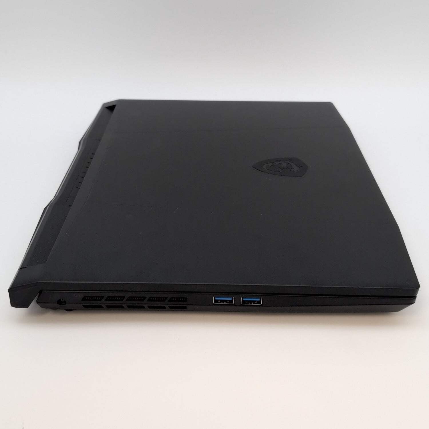 MSI Katana 15 HX MS-1587 i7-14650HX 2.2GHz 16GB RAM 1TB SSD GeForce RTX 5050