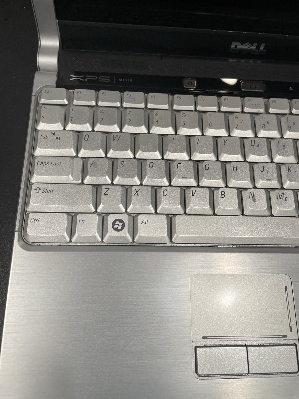 Dell XPS M1330 13″ Laptop Powers On Not Further Testing Red