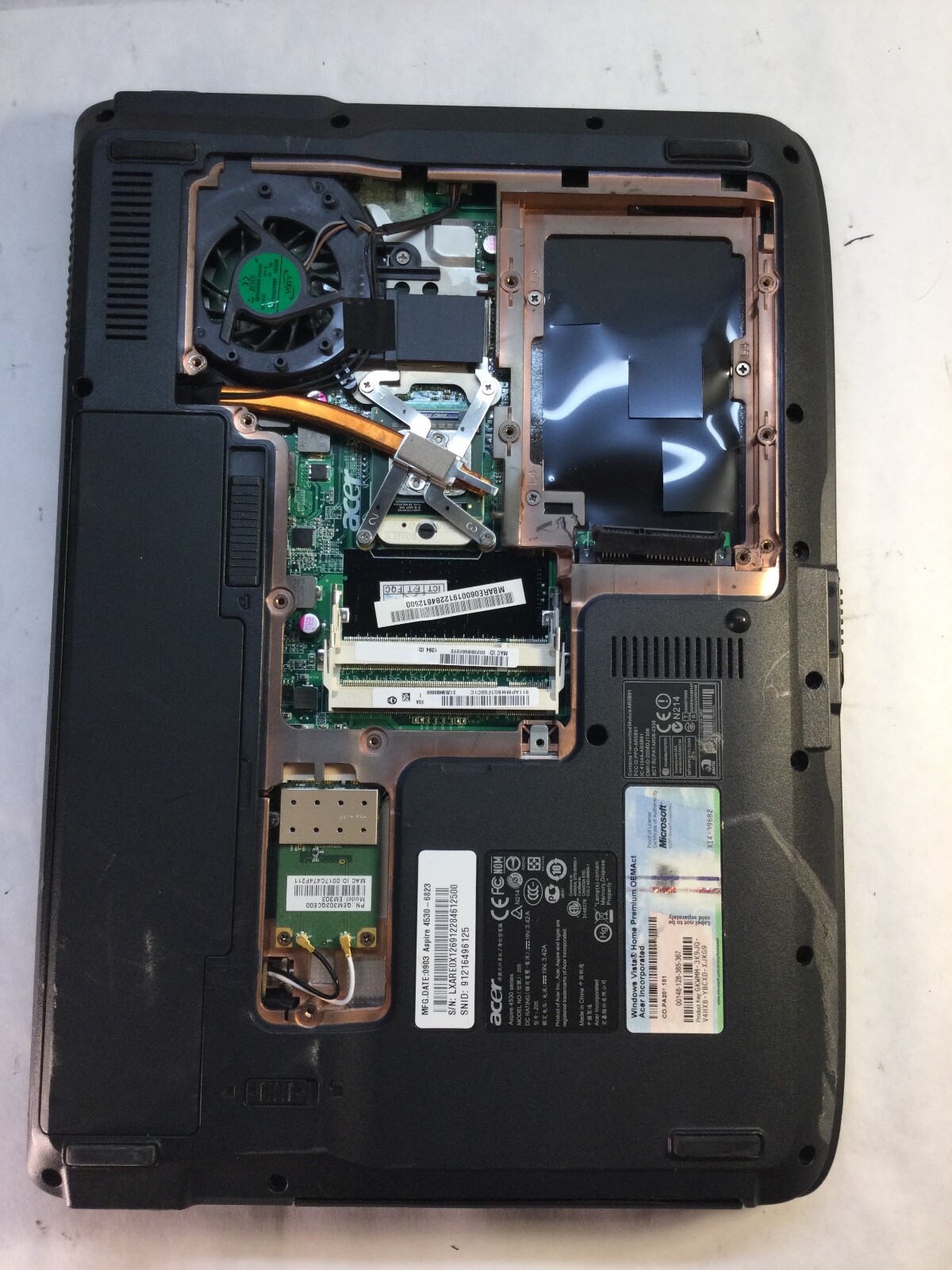 Acer Aspire 4530 13″ Laptop AMD Athlon 64 X2 -NO POWER/PARTS- MZ