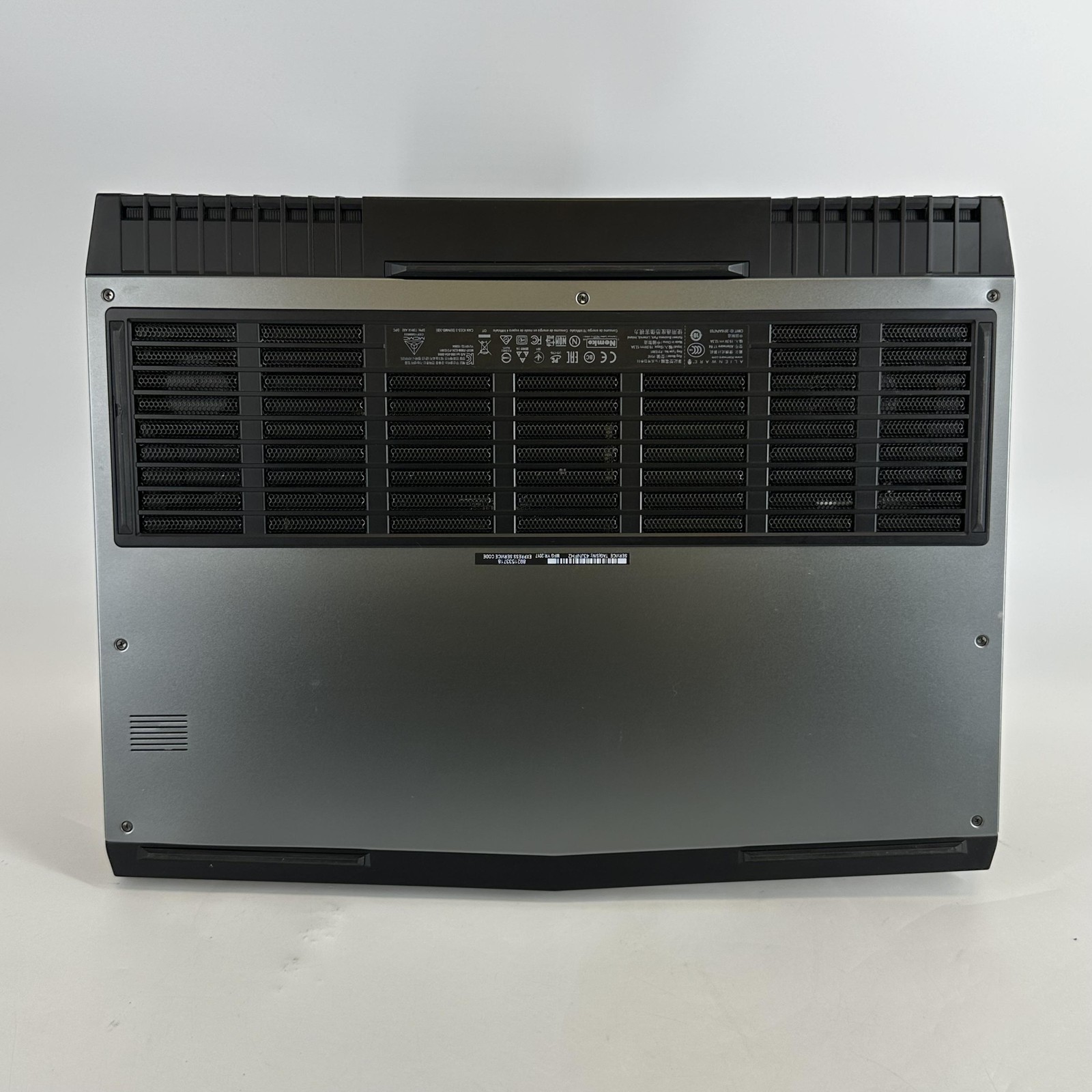 Dell Alienware 17 R4 FHD i7-7700HQ 2.80GHz 16GB 128GB SSD/1TB HDD GTX 1070 Good