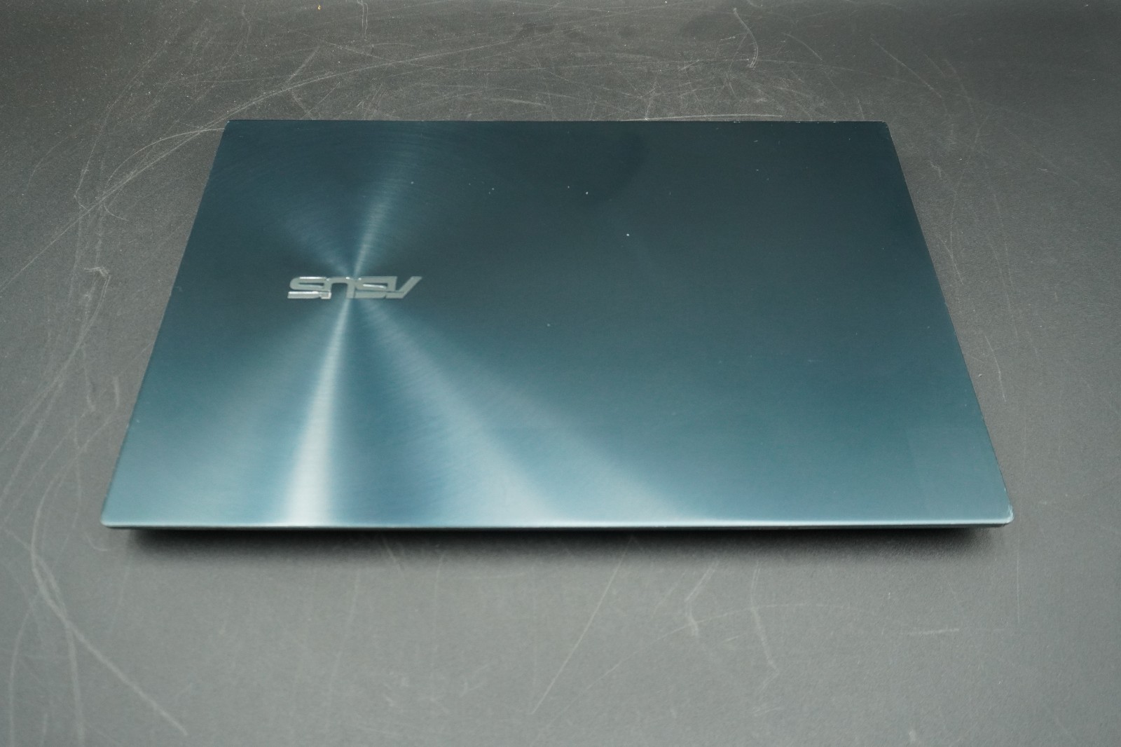 Asus ZenBook Duo 14 i7-1165G7 16GB RAM 512GB SSD UX482E NO OS, Chipped *Tested*