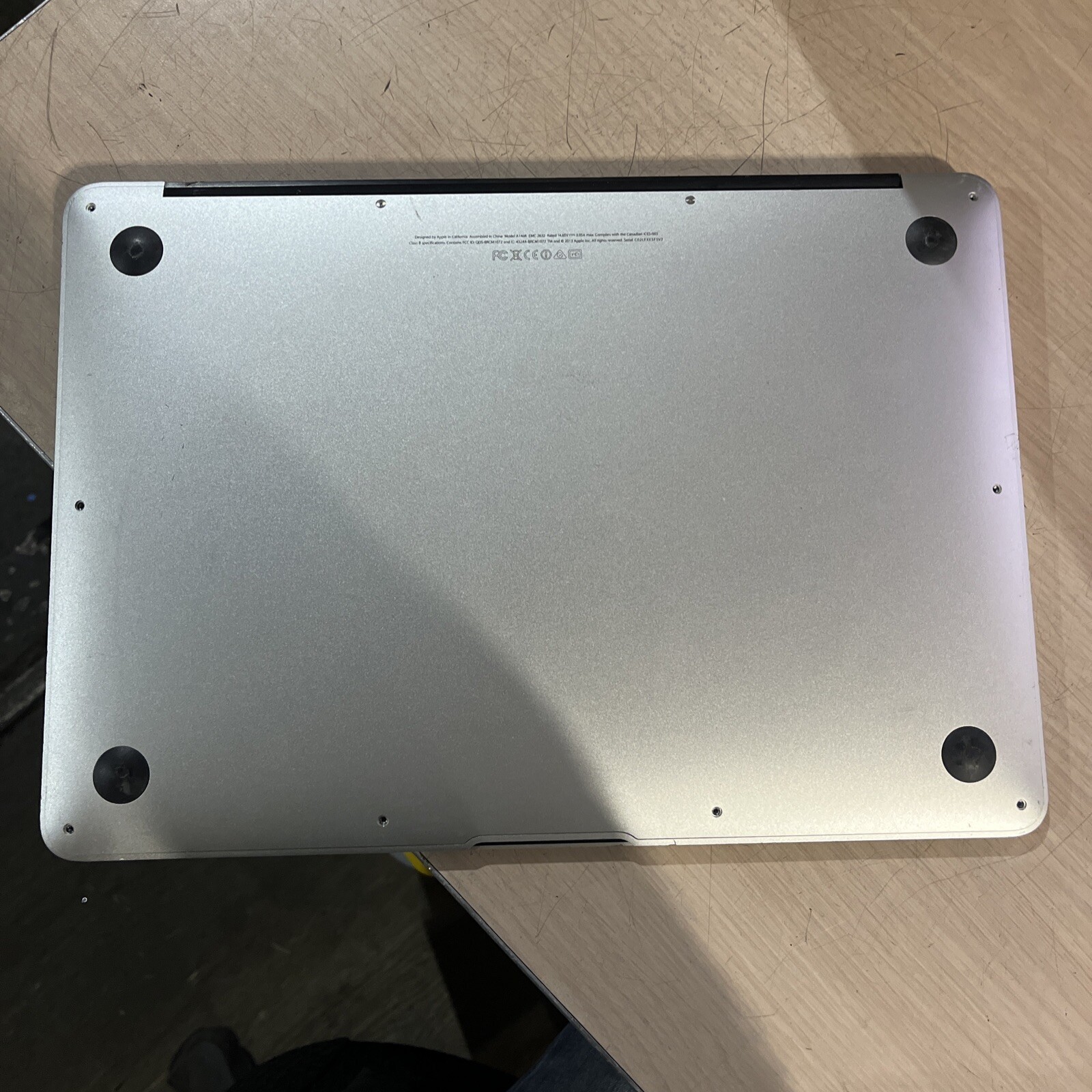 APPLE MACBOOK AIR 13″ MID-2013 CORE I5-4250U 1.3GHZ 4GB RAM NO HD