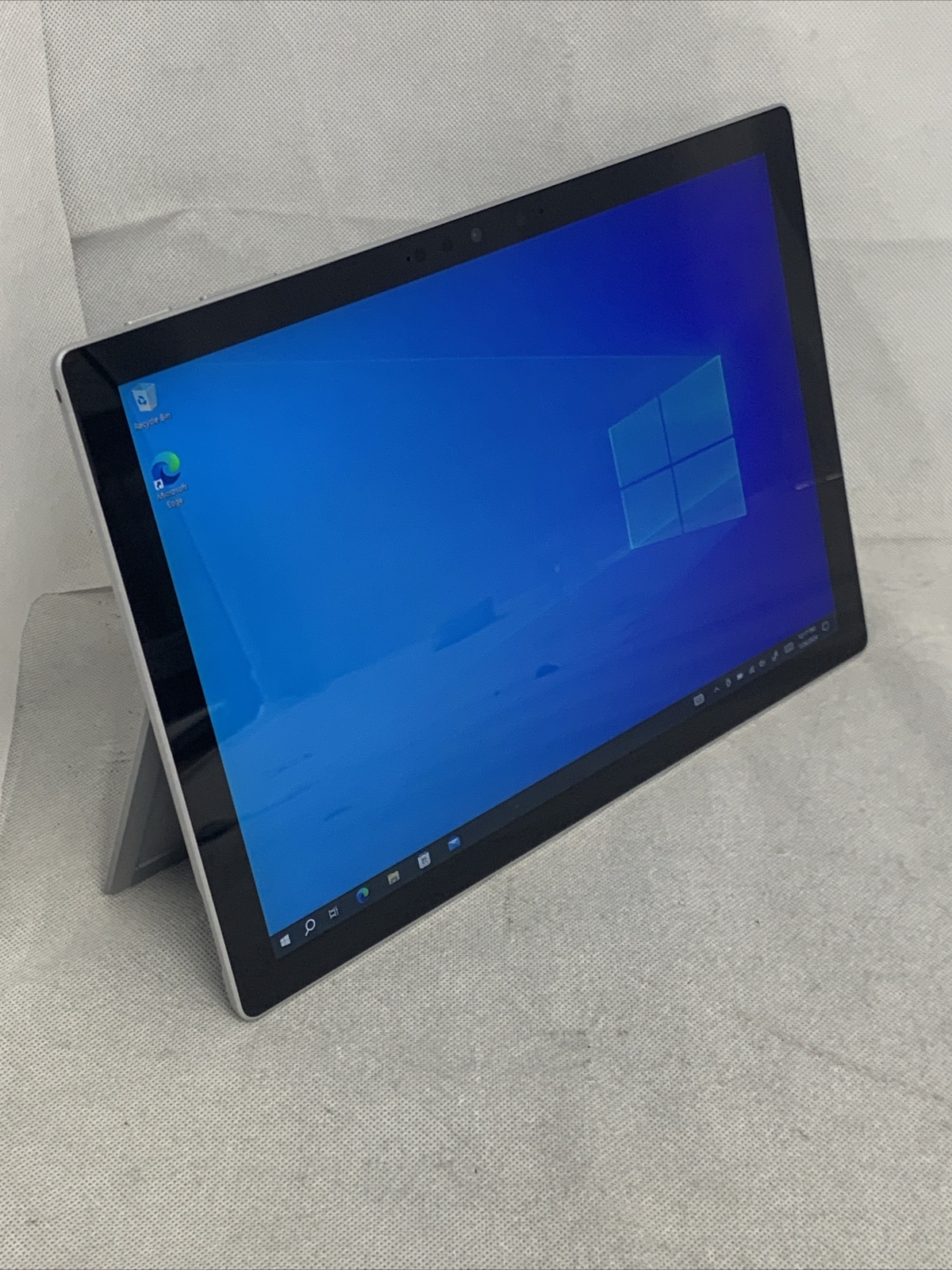 Microsoft Surface Pro 7+ 12.3″ (256GB, Intel i5 11th, 16GB) LTE – Platinum