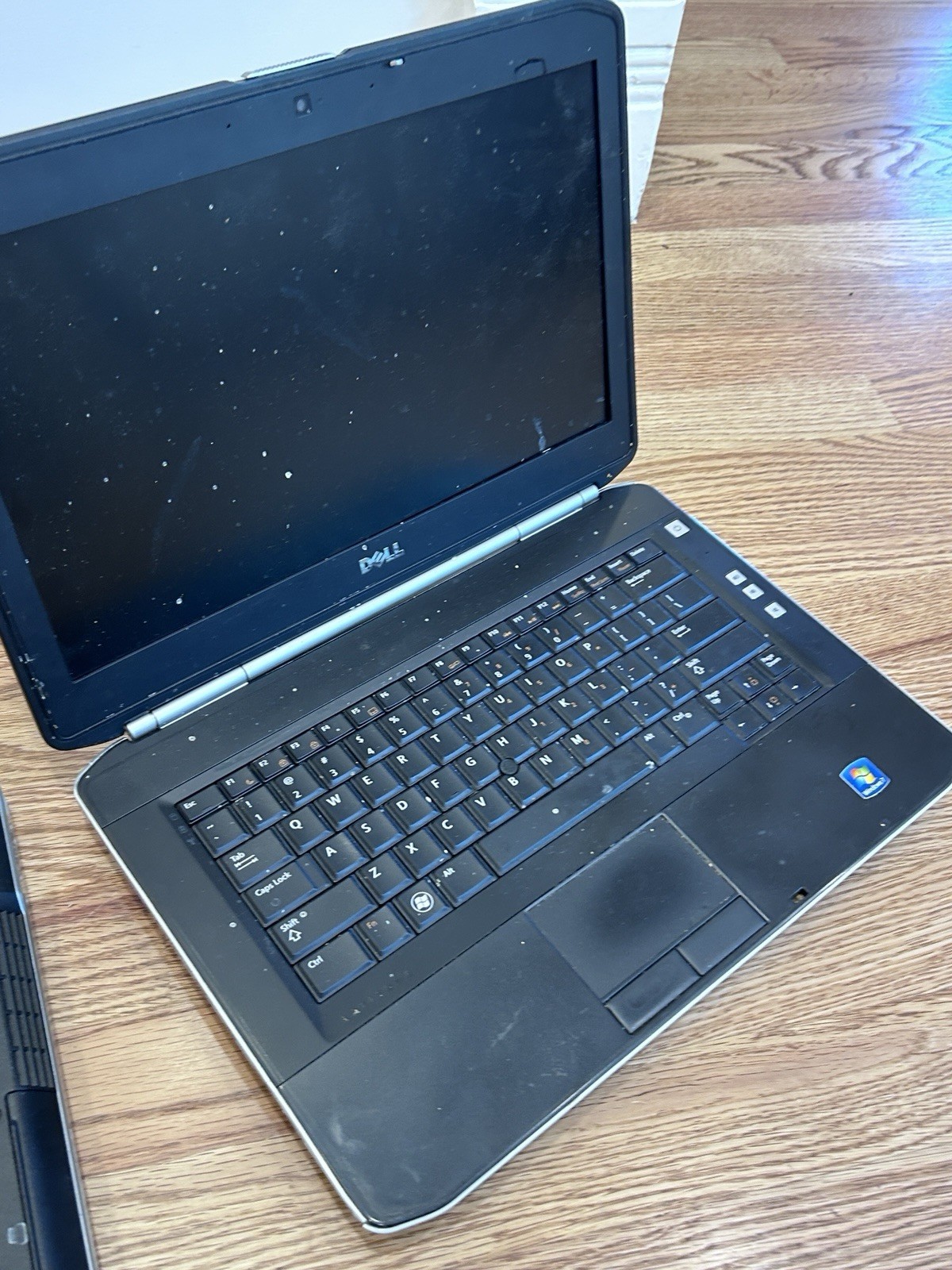 Lot Of 4 Dell Laptops Dell Vostro 3750 Screen 17″ i5-2410M Untested Read
