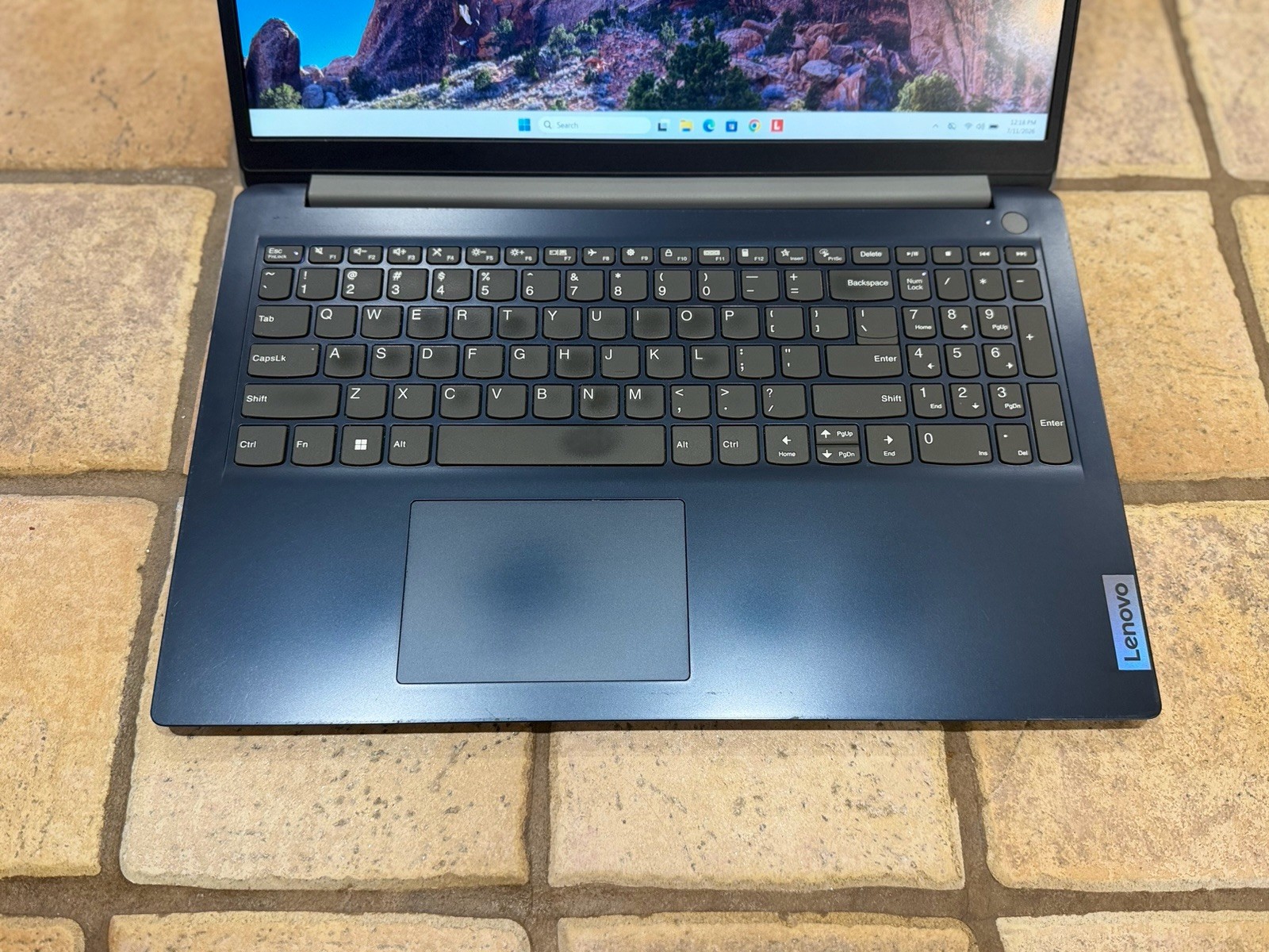 Lenovo Ideapad 1 15AMN7 15.6″ Ryzen 3 7320U 2.4GHz 8GB RAM 256GB SSD W11 Home
