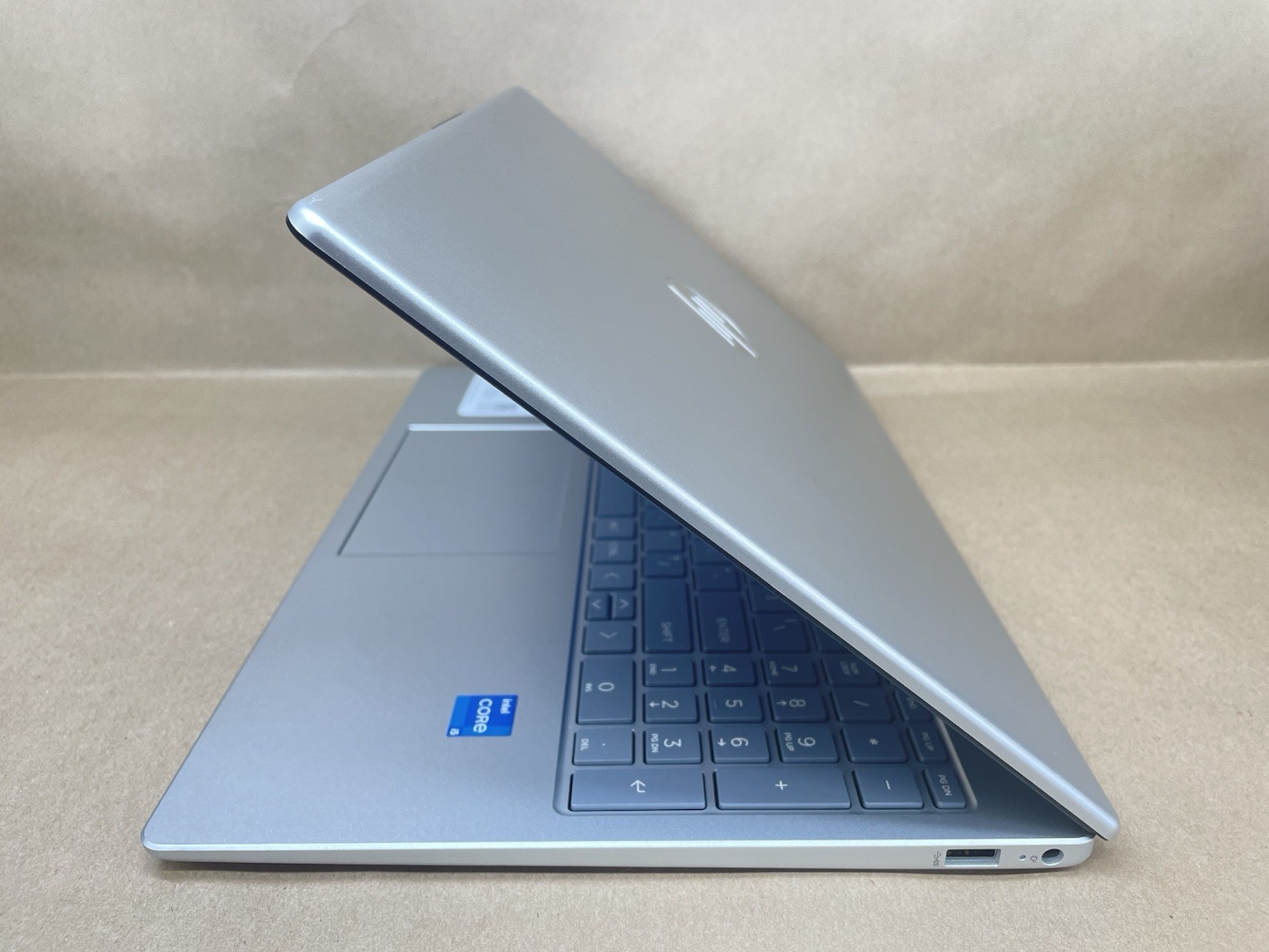 HP 15-fd0095wm 15.6″ i5-1235U@1.30GHz 16GB 512GB SSD Win11 Pro