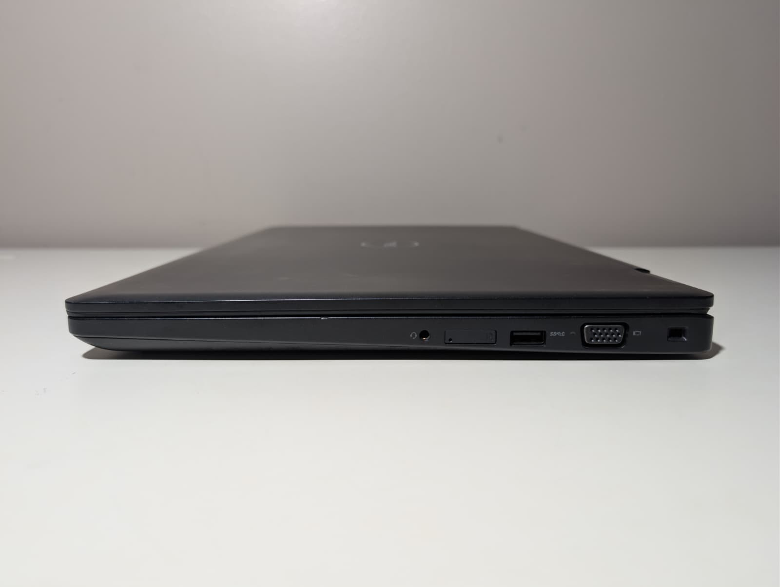 DELL LATITUDE 5590 | i5-8250U 16GB RAM 256GB SSD | FHD Backlit | Windows 11 Pro