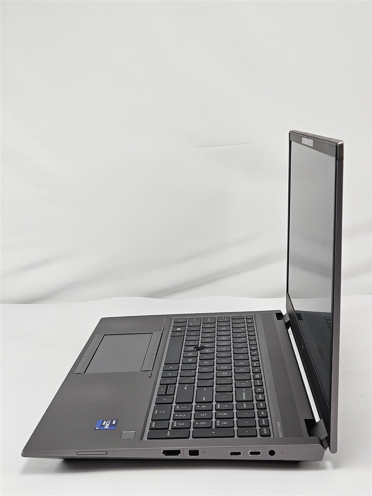 HP ZBook Fury 15 G8 i9-11950H 32GB 1TB SSD 15.6″ FHD RTX A4000