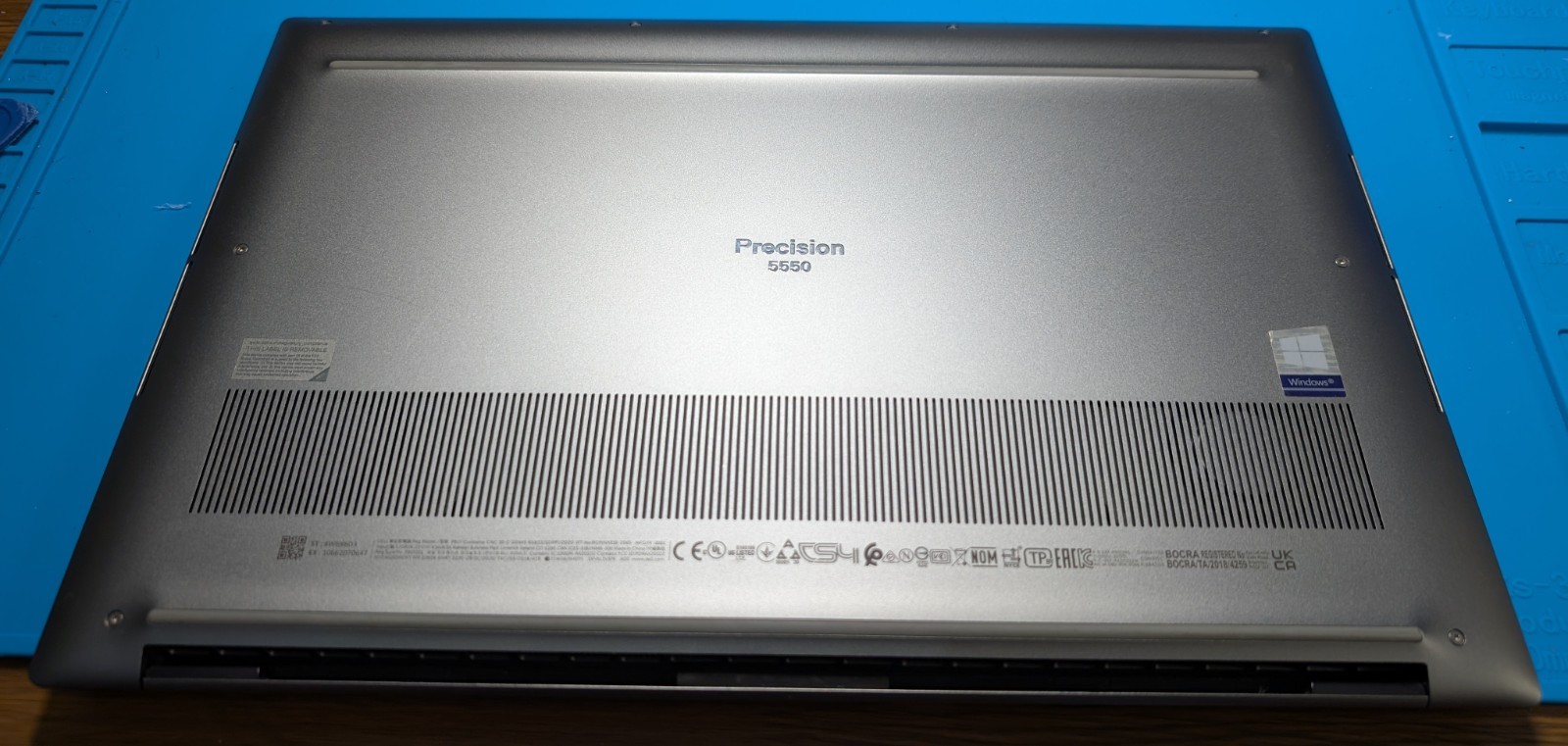 Dell Precision 5550 i9-10885H Nvidia Quadro T2000 32GB RAM 2TB SSD Win11 Pro