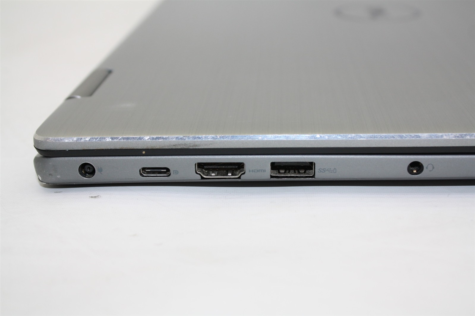 15.6″Dell Inspiron 15-7579 Laptop i7-7500U RAM 12GB SSD 256GB/Charger inc