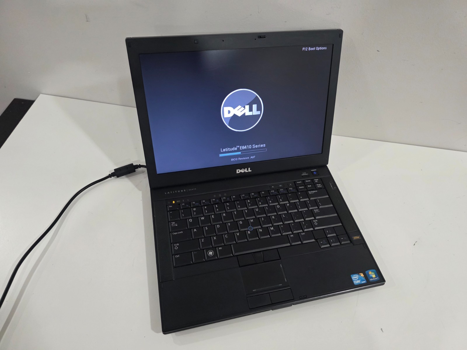 Dell Latitude E6410 Intel Core i5 CPU M 560 2GB