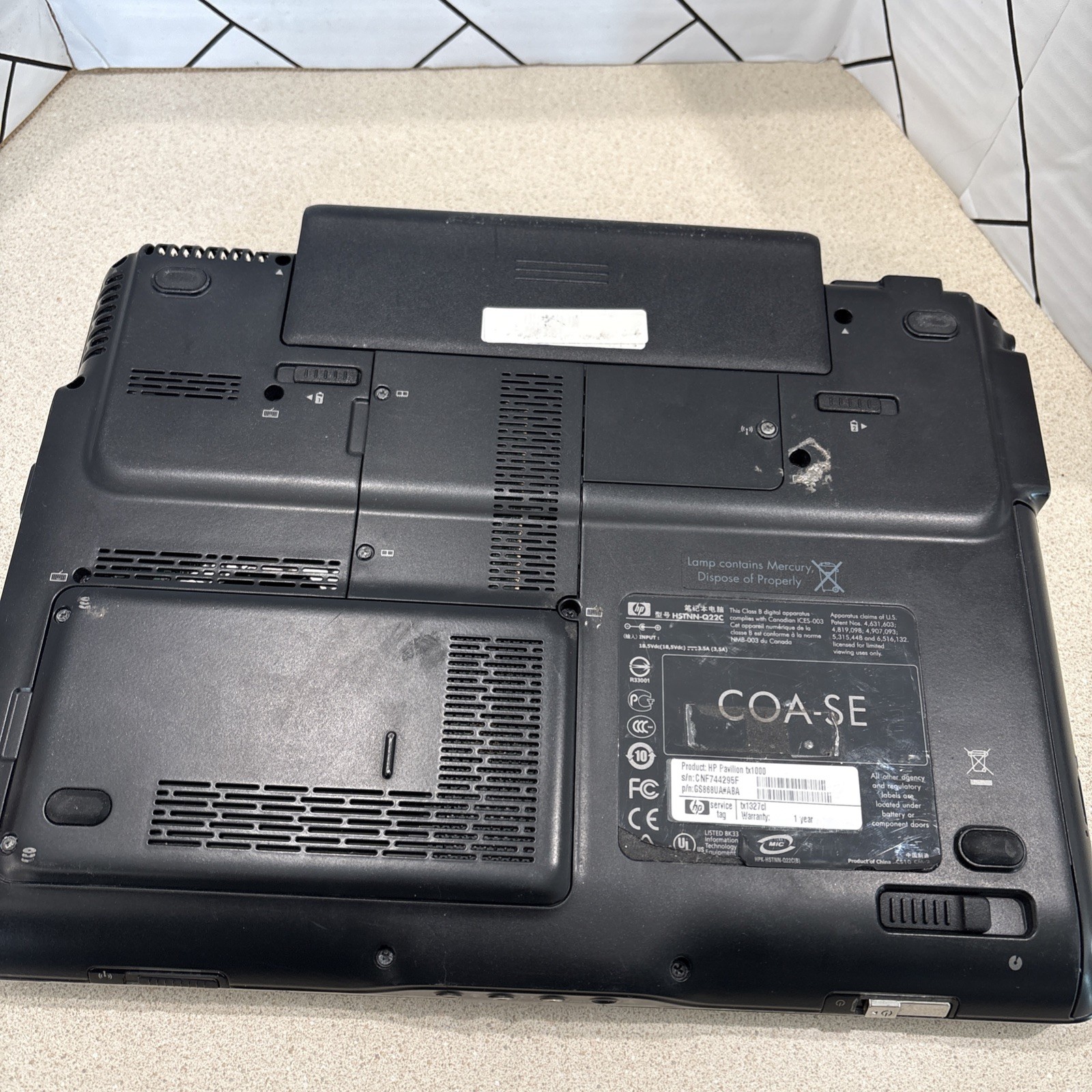 HP Pavillion TX1000 Laptop with Swivel Display For Parts Broken Screen