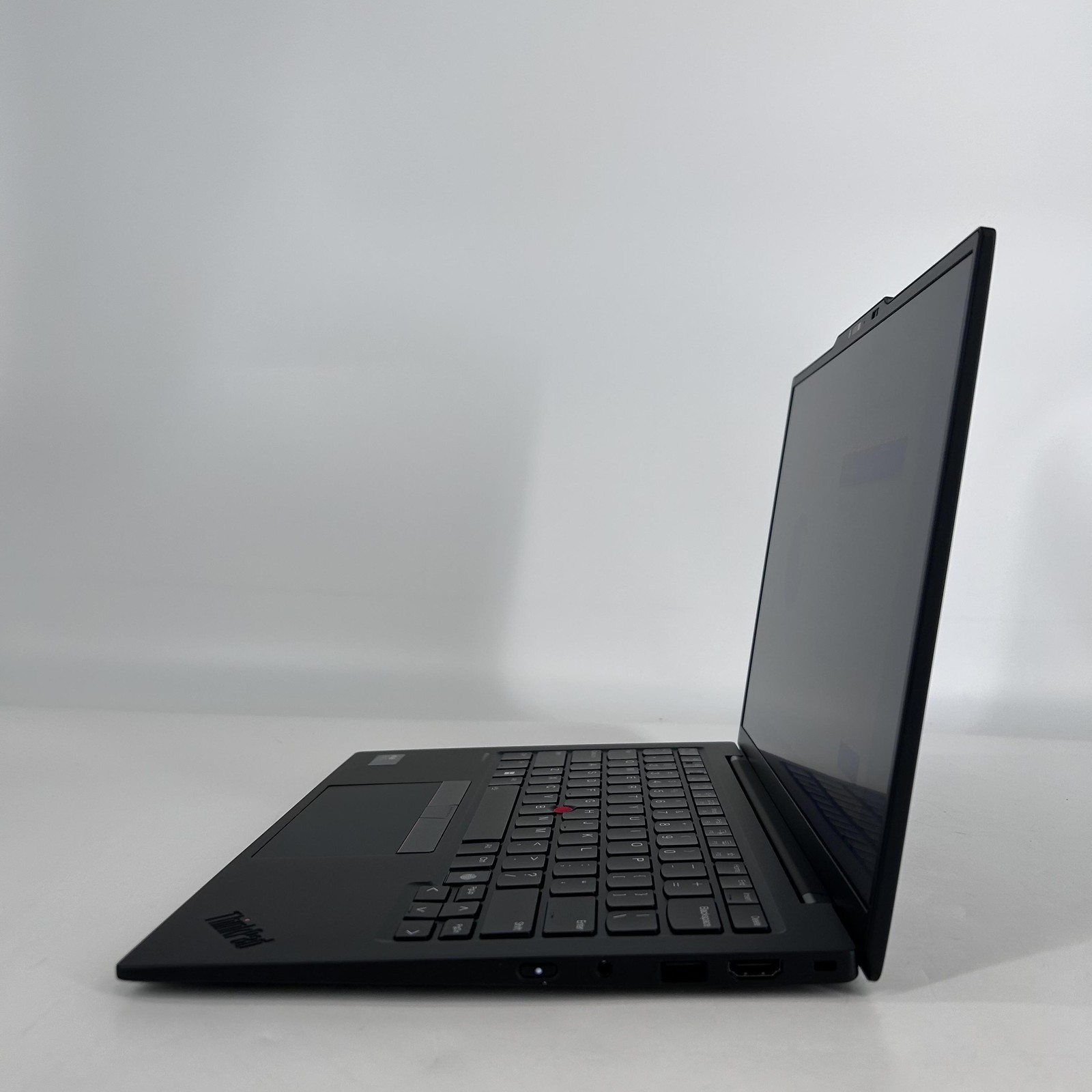 Lenovo ThinkPad X1 Carbon Gen 12 14 FHD+ 1.3 GHz Ultra 5 125U 32GB 1TB SSD