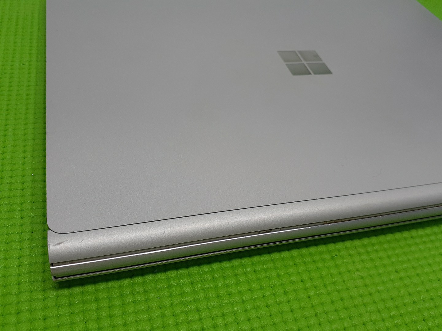 Microsoft Surface Book 2 i5-7300U 8GB RAM 256GB SSD WIN11 -no ac