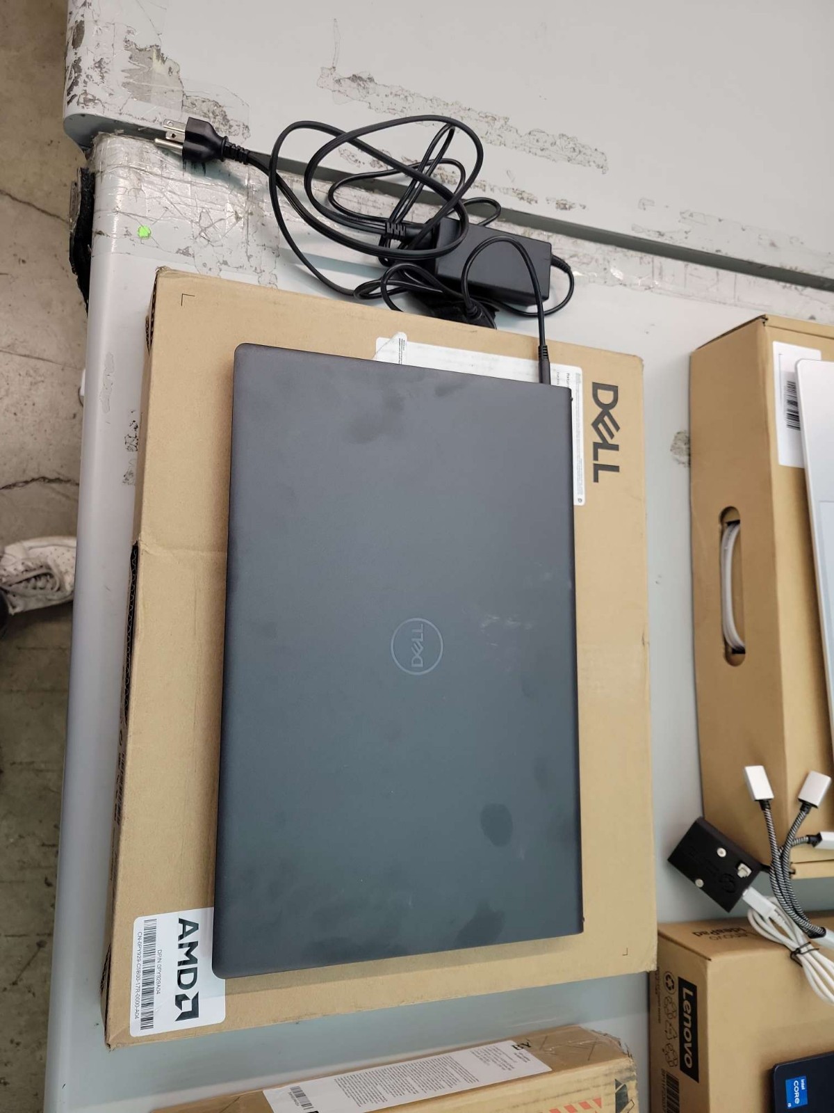 Dell Inspiron 15.6″ FHD Touchscreen Laptop AMD R5 7530U 16GB RAM 512GB SSD Win11