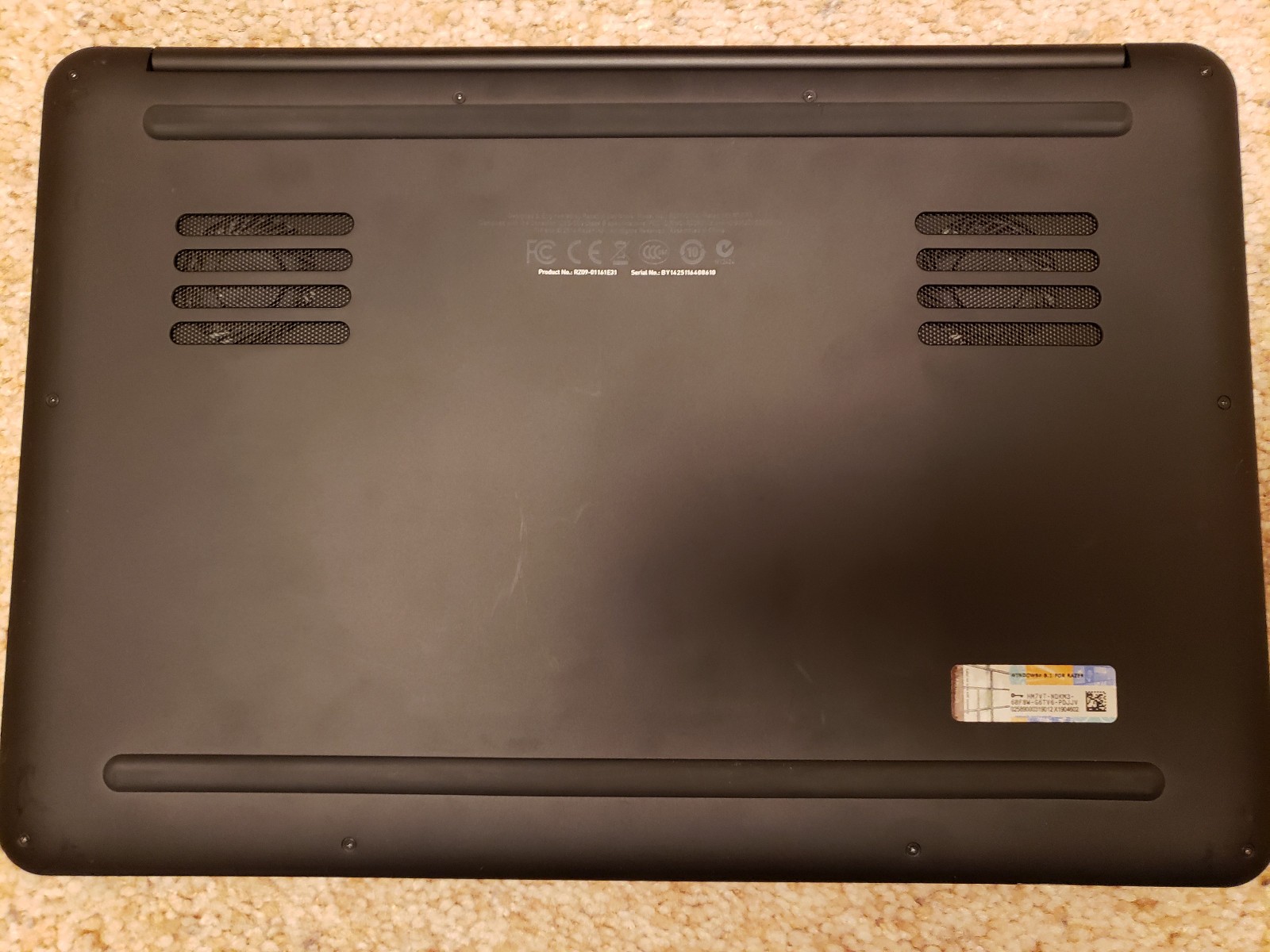 Razer Blade RZ09-01161E31 14-Inch 256GB, Intel Core i7 4th Gen,2.2GHz, 8GB