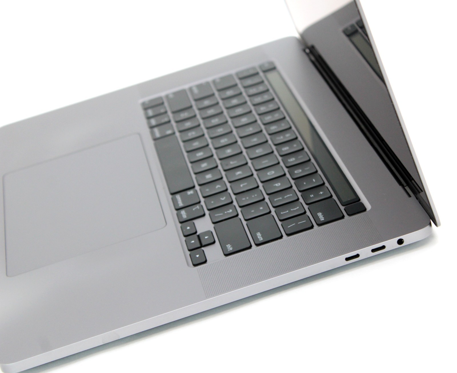 Apple MacBook Pro A2141 (2019) 16″ Core i9-9880H 2.3GHz 16GB 1TB Pro 5500M 4GB
