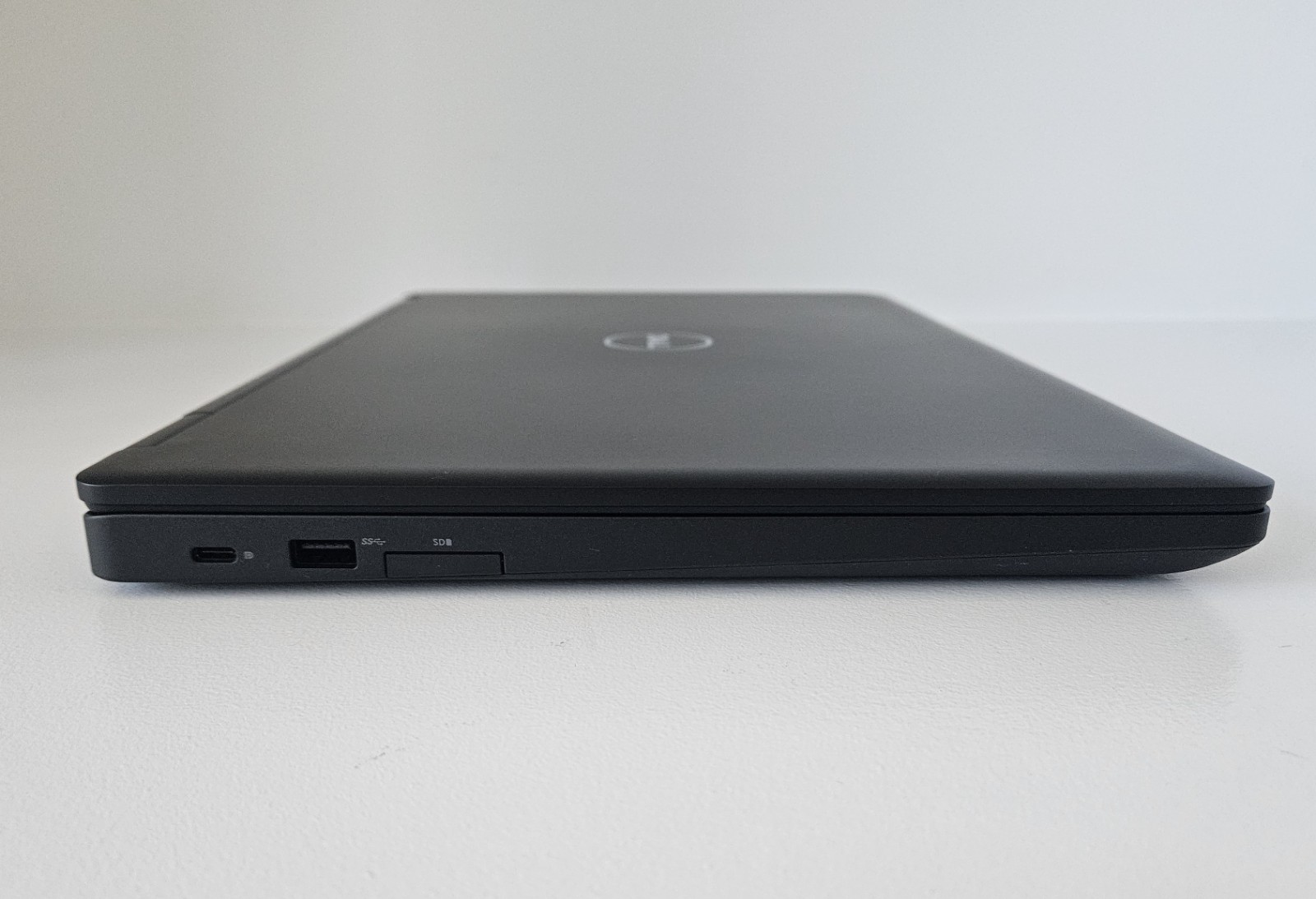 Dell Precision 3520 i7-7700HQ 2.8GHz 16GB 256GB NVMe 15.6″ NVIDIA M620 Win 11Pro