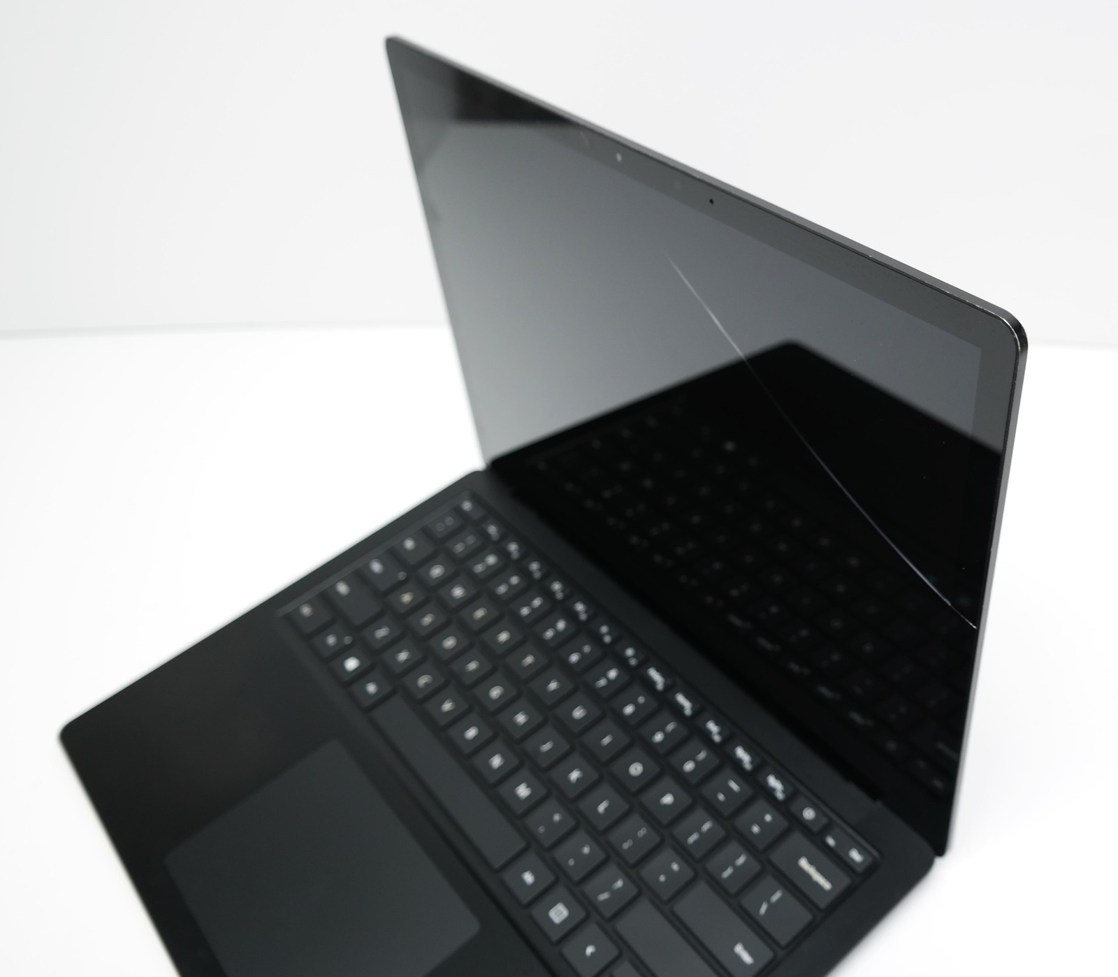 Microsoft Surface Laptop 3 13.5″ Core i5 8GB 256GB SSD ISSUE