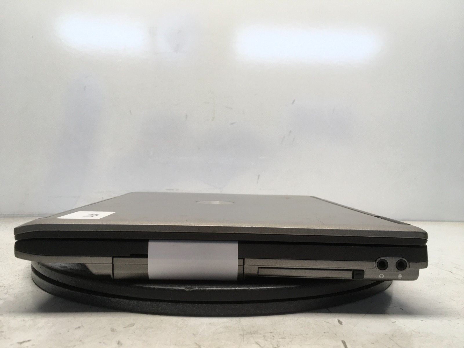 Dell Latitude D410 Intel Pentium M 06D8 2GHz 2 GB NO HDD
