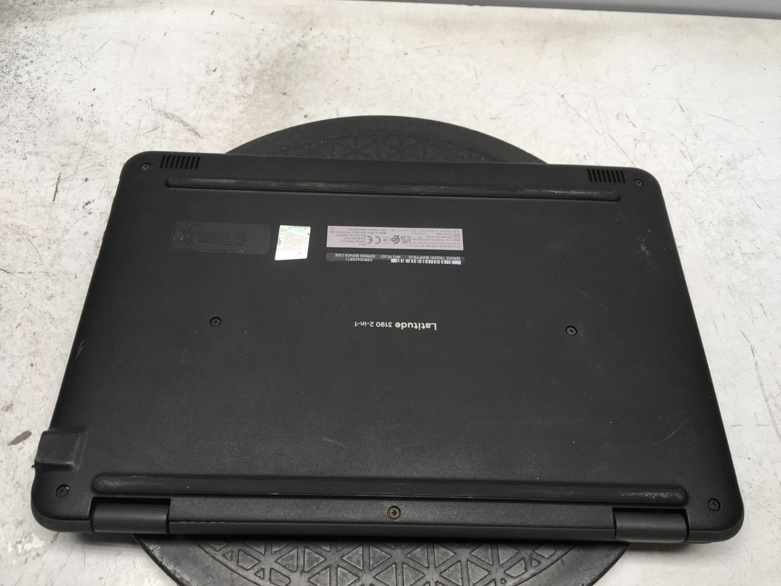 Dell Latitude 3190 2-In-1 Intel Celeron N4100 1.1GHz 4 GB NO HDD BIOS locked