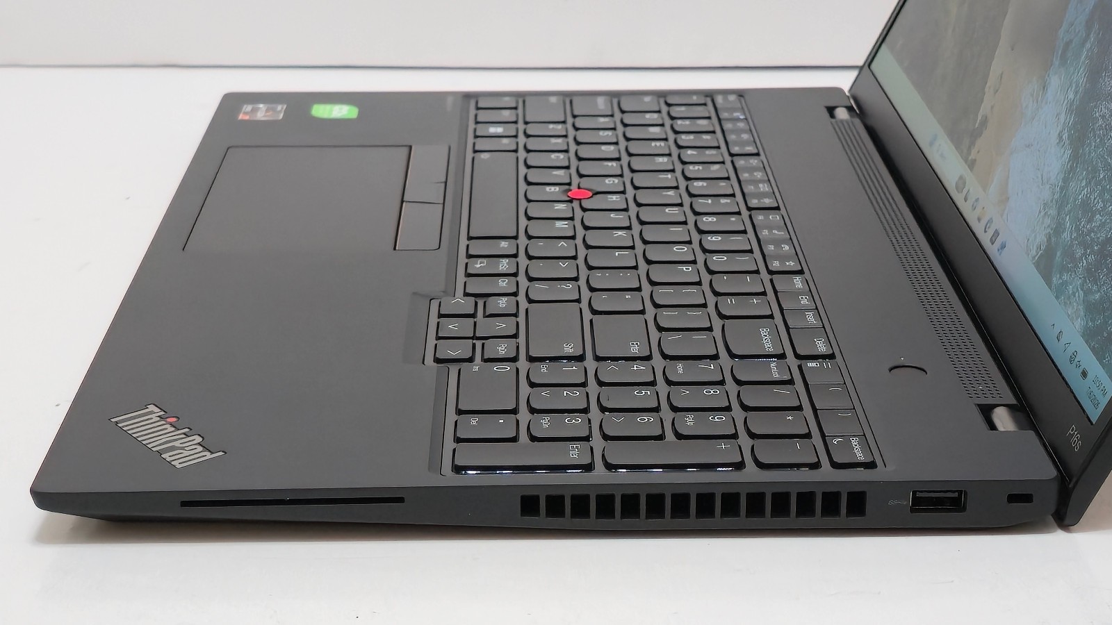 Lenovo ThinkPad P16s Gen 2 Ryzen 7 Pro 2TB SSD 64 GB RAM Radeon 780M 4GB Touch