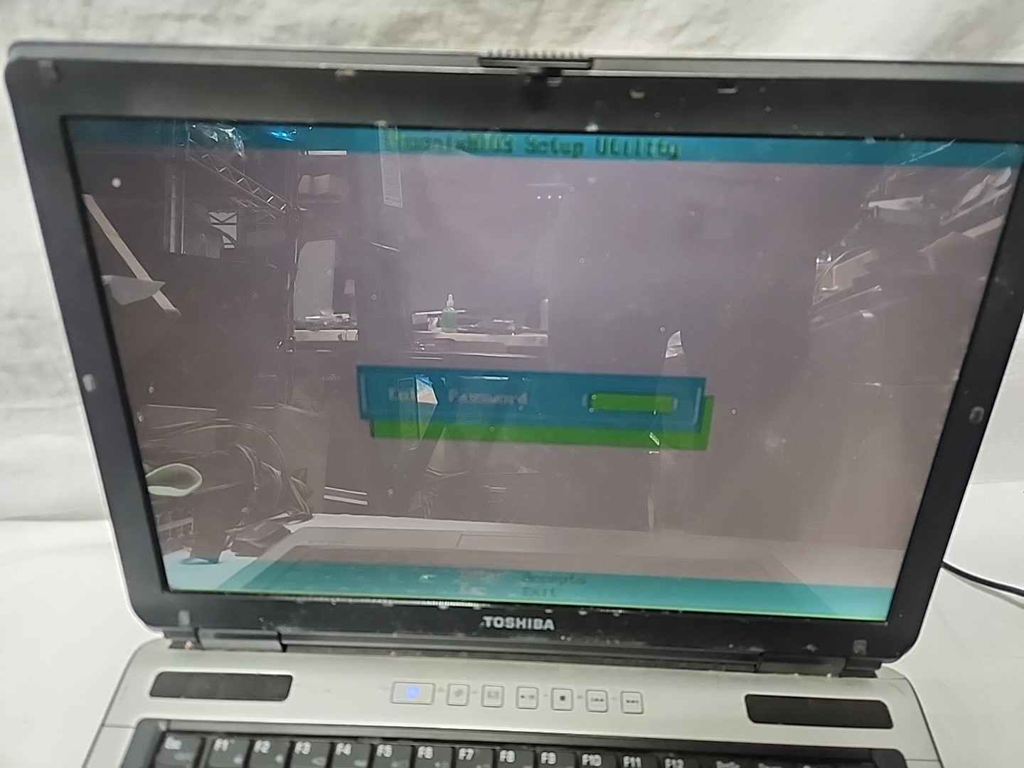 Toshiba Satellite M105-S3041 [AS IS] Intel Core Solo 60GB