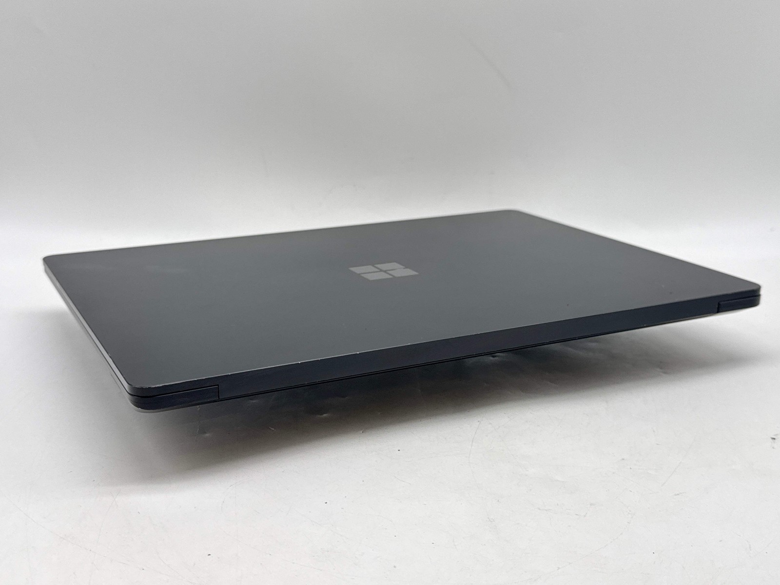 Microsoft Surface Laptop 4 13.5″ i5-1145G7 8GB 512GB SSD Works Good – Bad USB Po