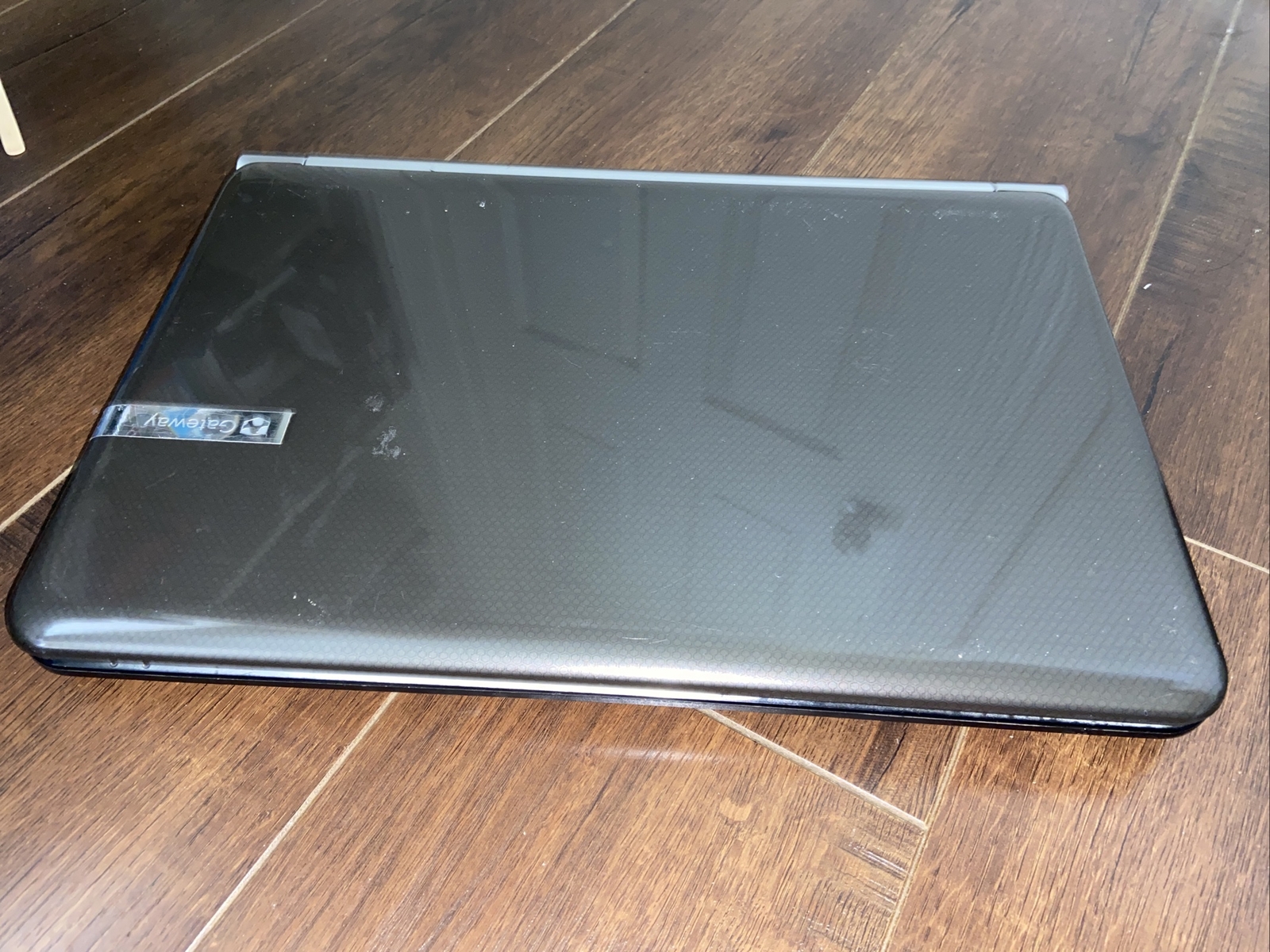 Gateway MS2285 AMD Vision 4GB RAM No HDD No Video Turns On
