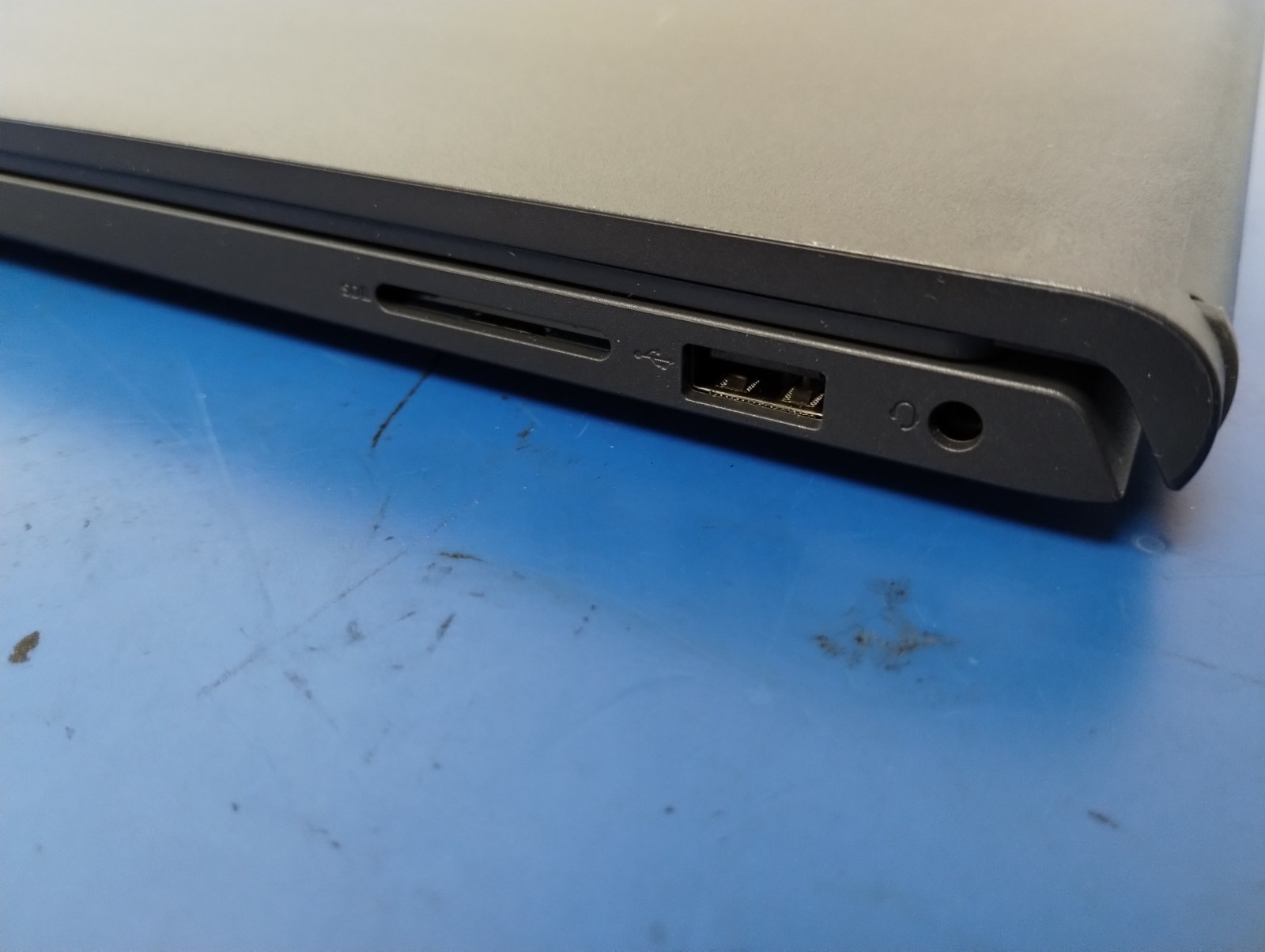 DELL 15 DC15255 G8MK9, AMD Ryzen 7 7730U, 2.00 GHz, 16 GB RAM, 512 GB NVMe SSD