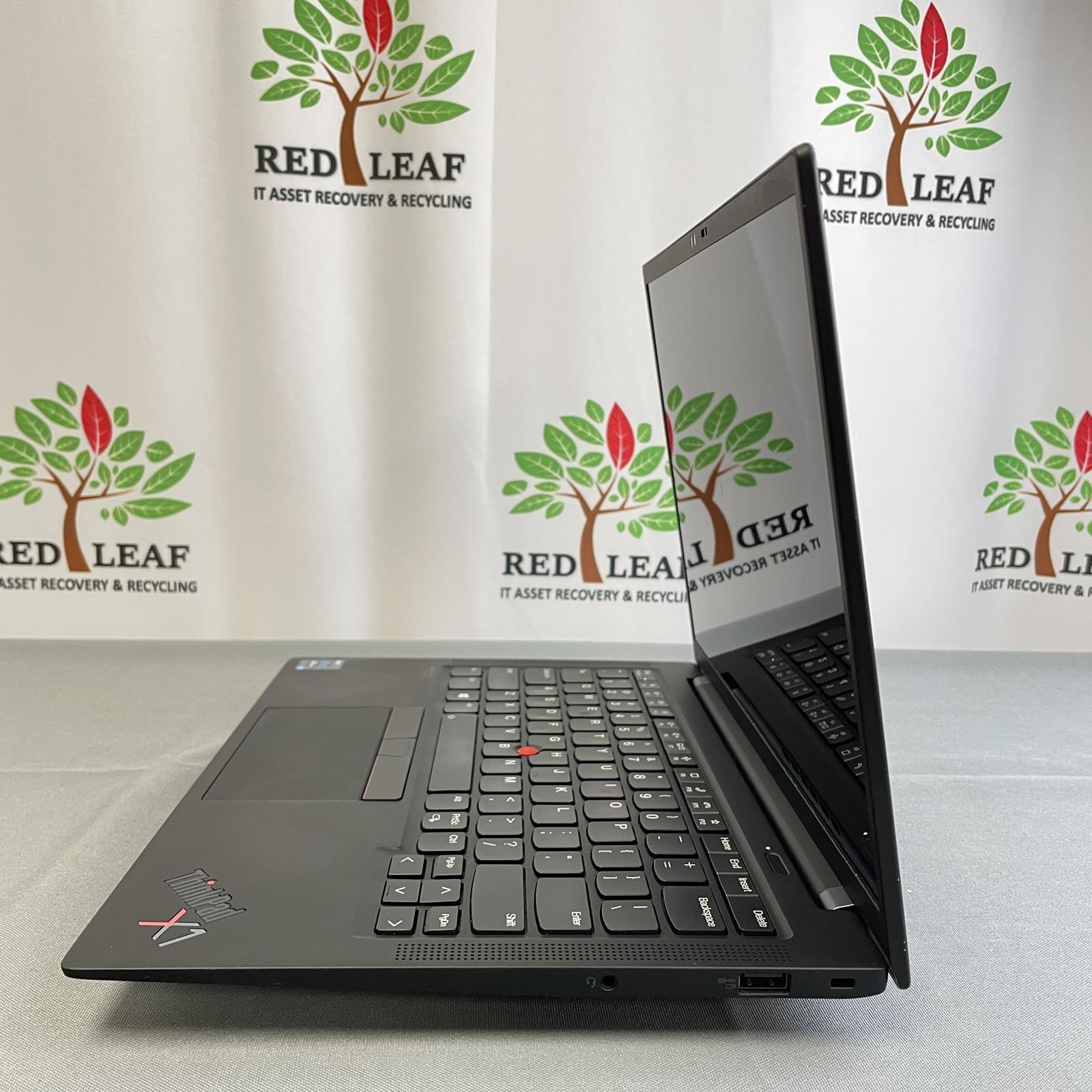 Lenovo ThinkPad X1 Carbon Gen 9, Core i7-1185G7, 16GB, 512GB NVMe | #1475 (READ)
