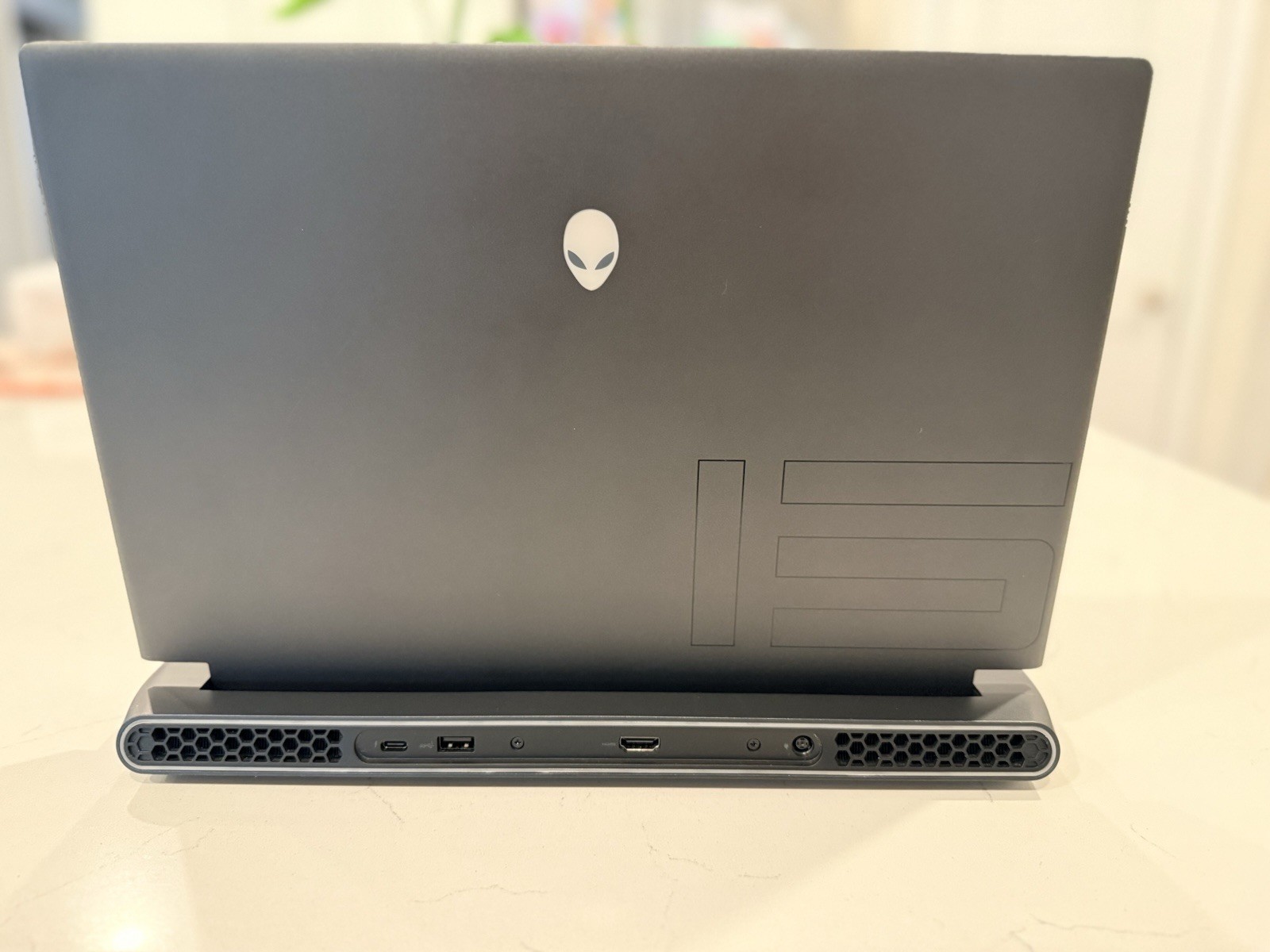 Alienware Gaming Laptop M15 R7 15.6″ QHD, i7-12700H, RTX 3060, 240Hz, 16GB RAM