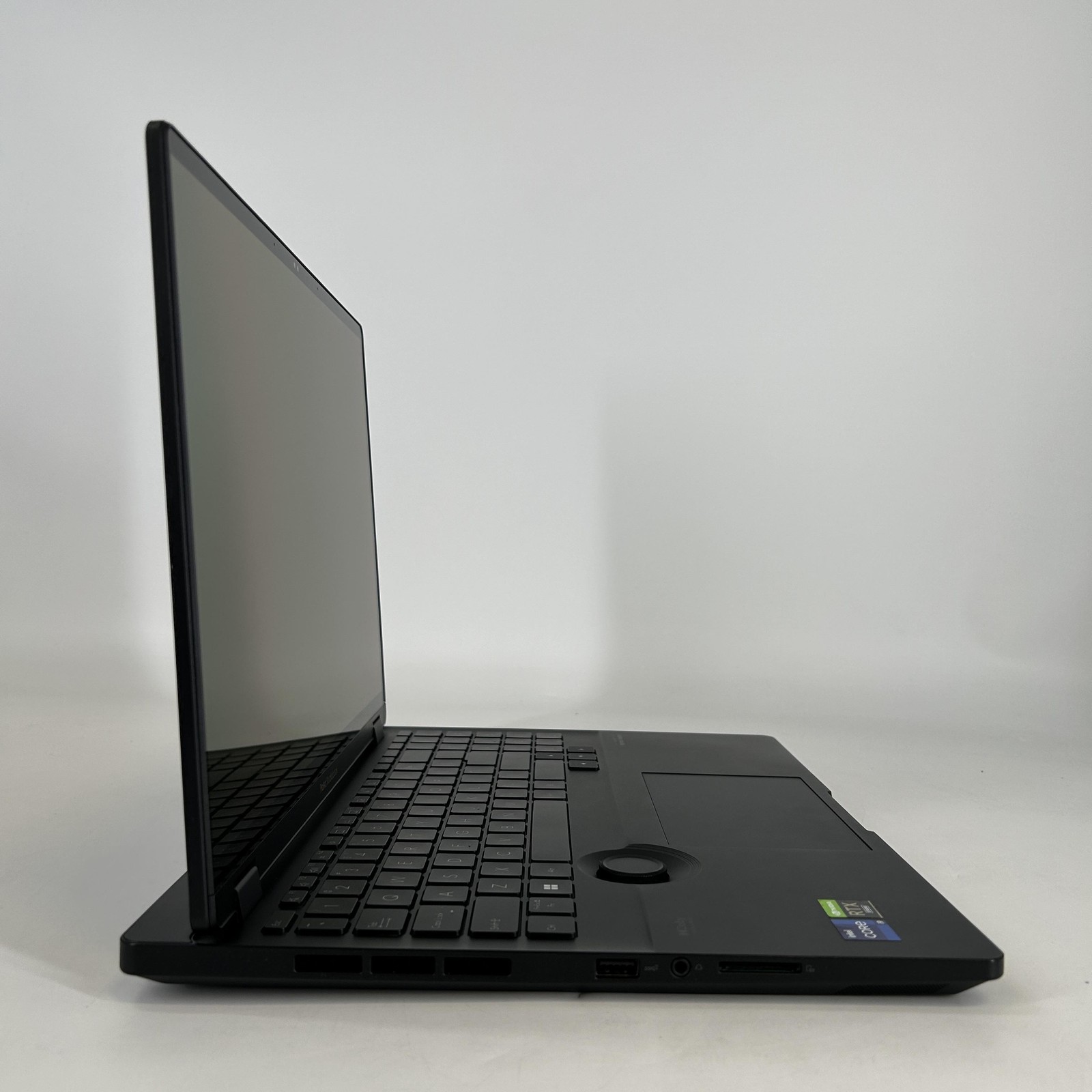 Asus ProArt Studiobook Pro 16 QHD+ TOUCH 2.2GHz i9-13980HX 64GB 2TB RTX 3000 Ada