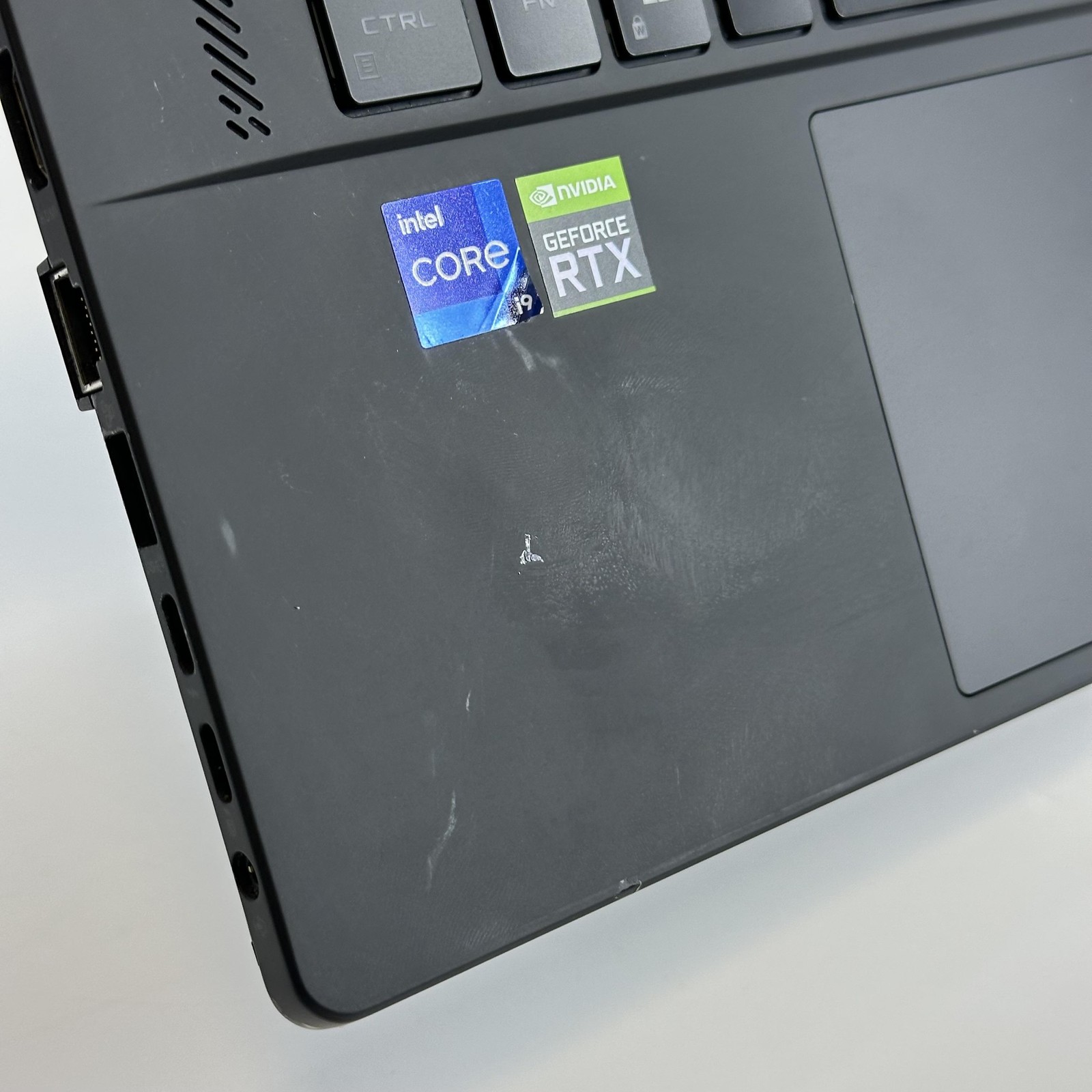 Asus ROG Zephyrus M16 GU603 QHD+ 2.5 GHz i9-12900H 40GB 1TB SSD RTX 3070 Ti