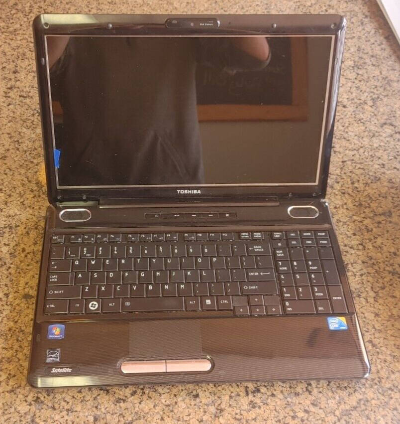 Used Lot of 4 – Assorted Toshiba Satellite’s – L505, L655, L755D, A215 – No HDD