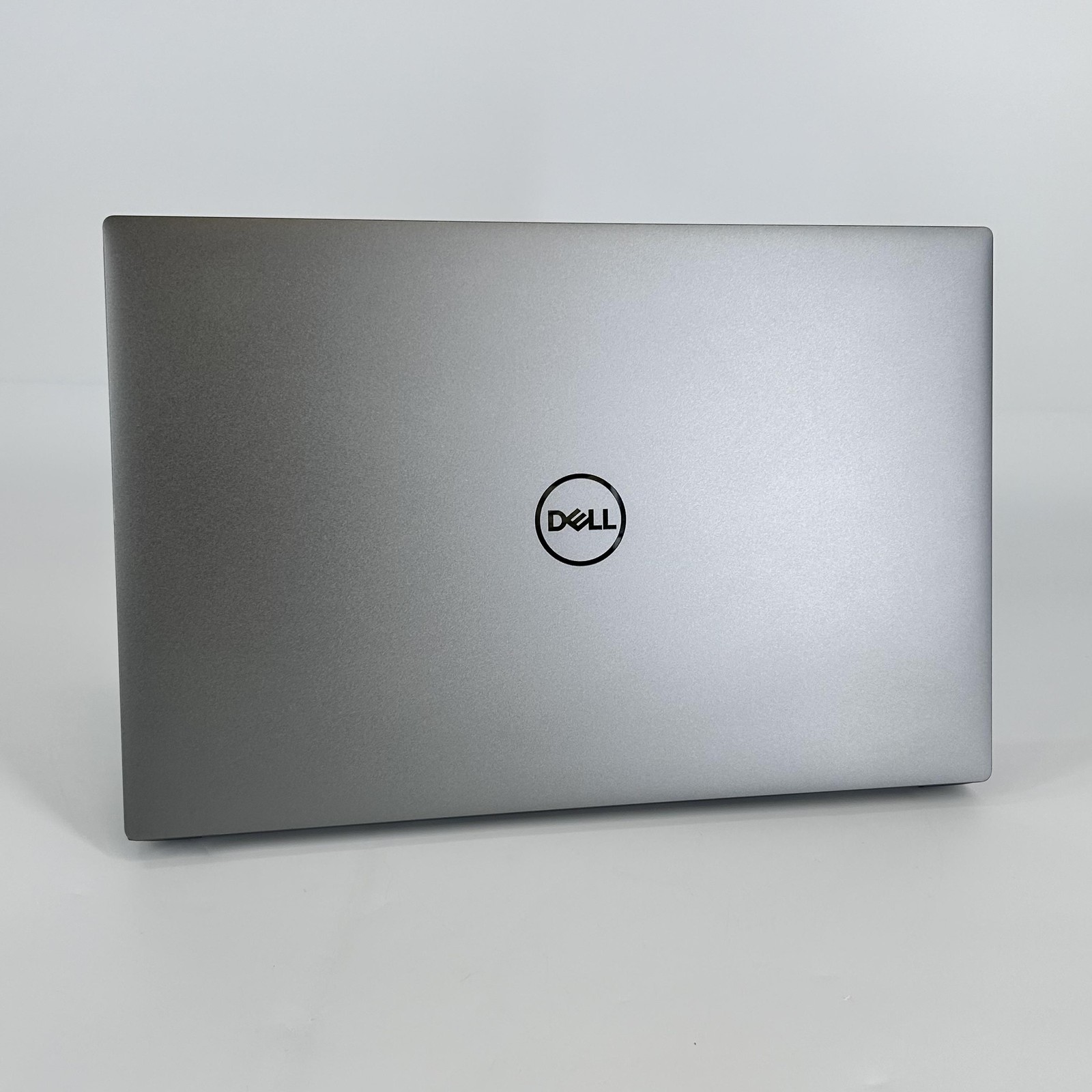 Dell Precision 5570 15.6 UHD+ 2.5 GHz i9-12900H 8GB 1TB SSD RTX A2000 Excellent