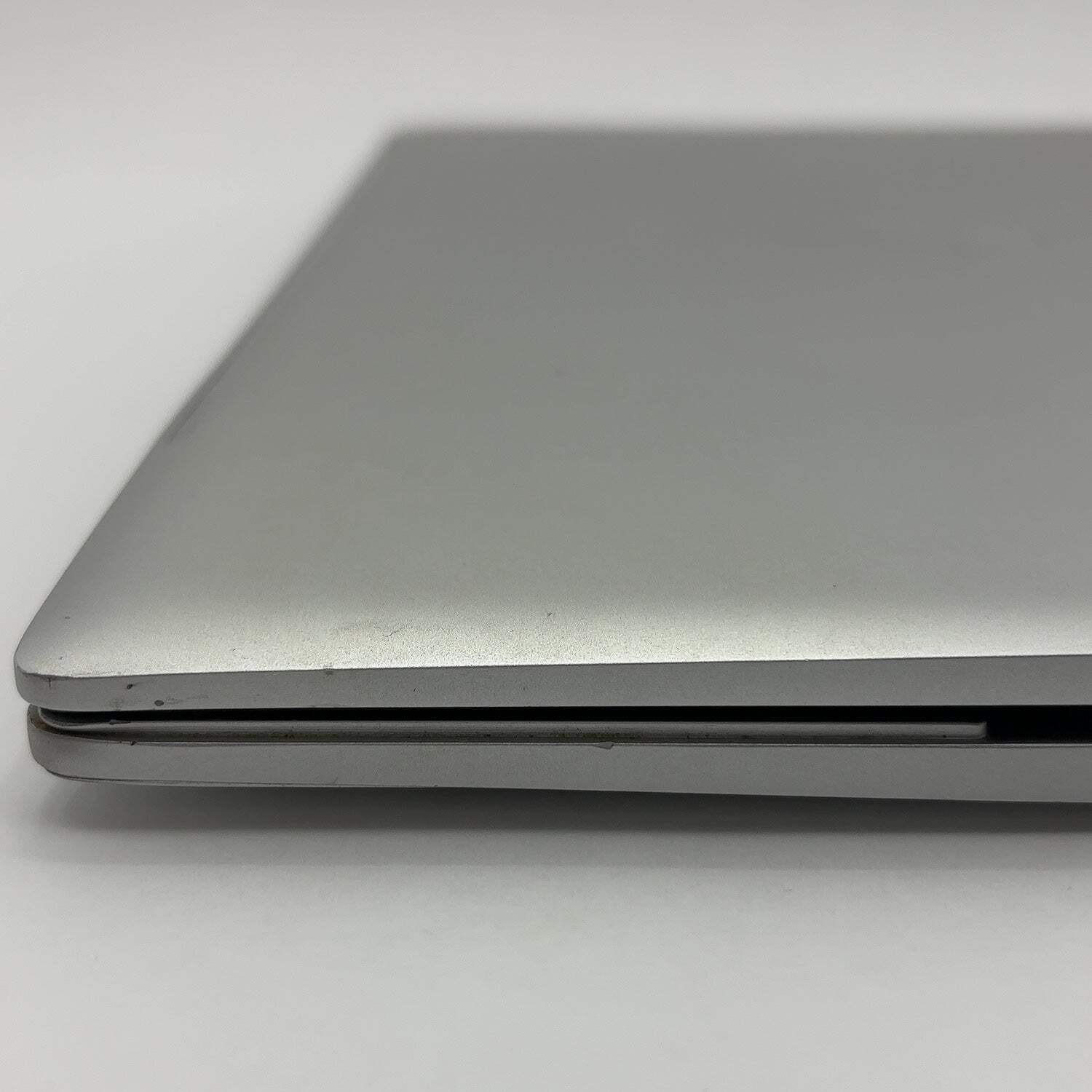 HP Envy x360 15M-ED0013DX 15.6″ i5-1035G1 1.0GHz 8GB RAM 256GB SSD