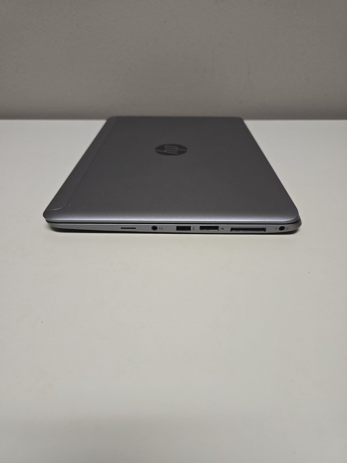 HP Elitebook Folio 1040 G2 | i7-5600 8GB RAM 256GB SSD | Backlit New Batt Win 11