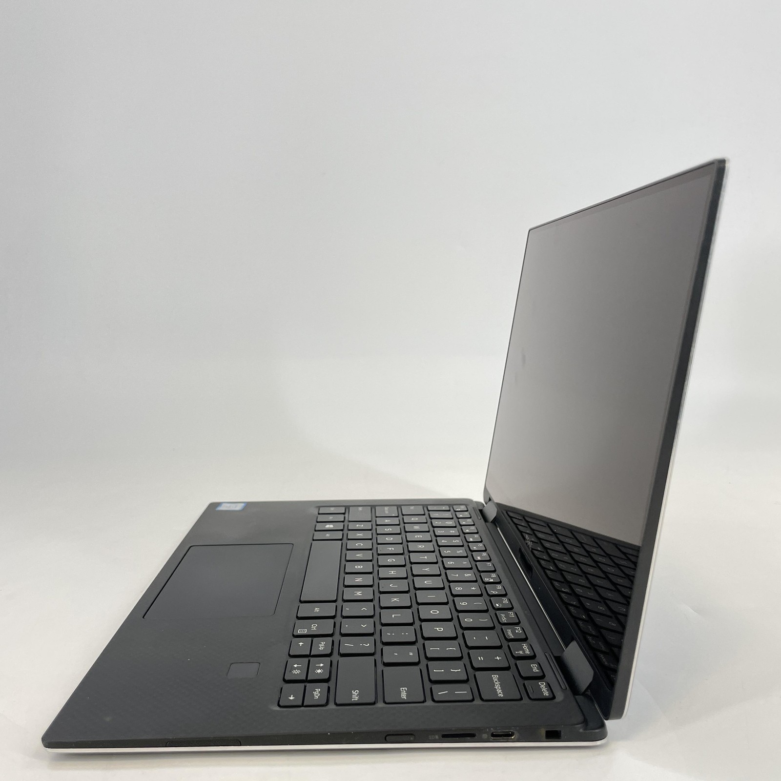 Dell XPS 13 9360 QHD+ TOUCH i7-7Y75 1.30GHz 16GB RAM 1TB SSD – Bad Battery