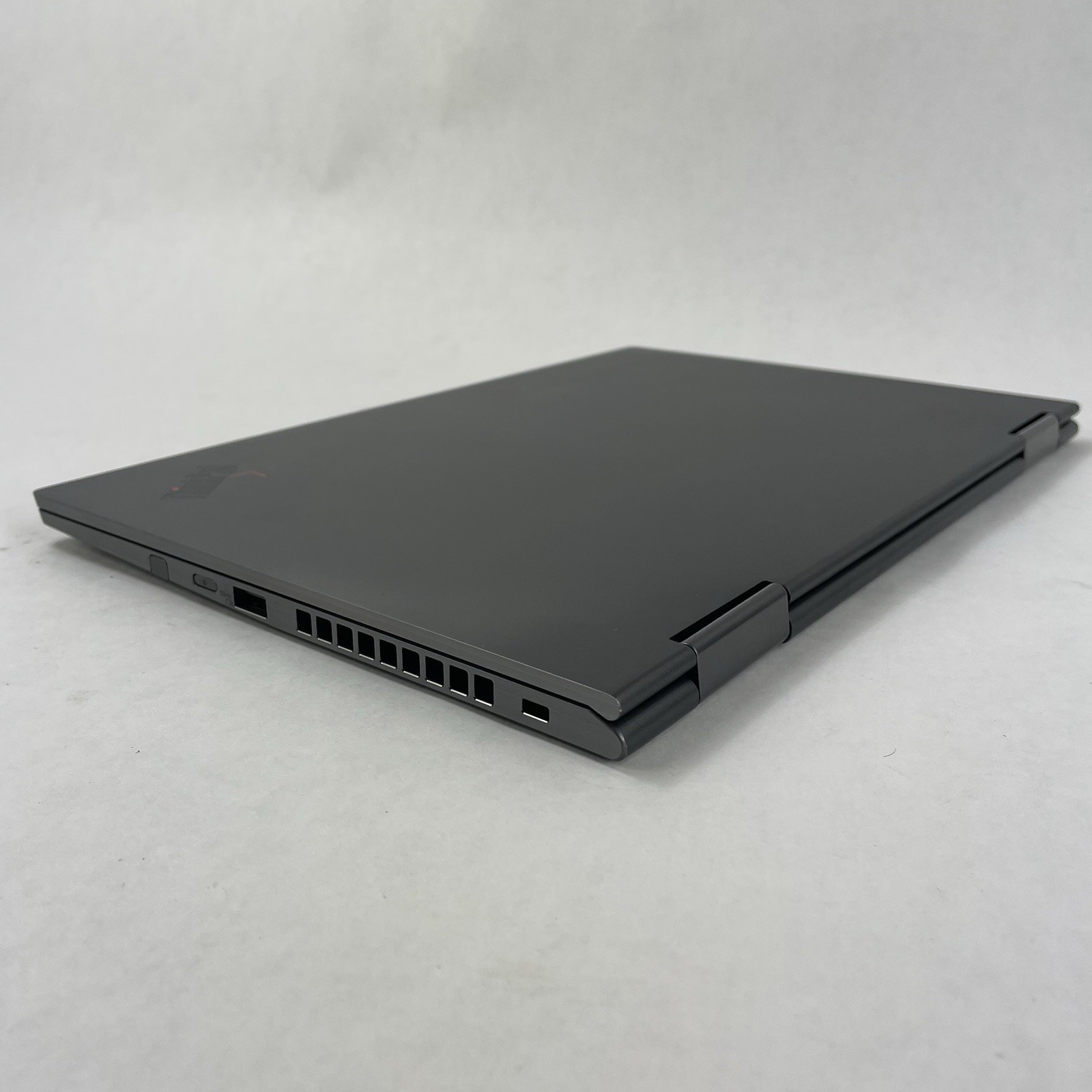Lenovo ThinkPad X1 Yoga Gen5 14″ i5-10310U 1.70 GHz 8 GB RAM No SSD/OS/AC