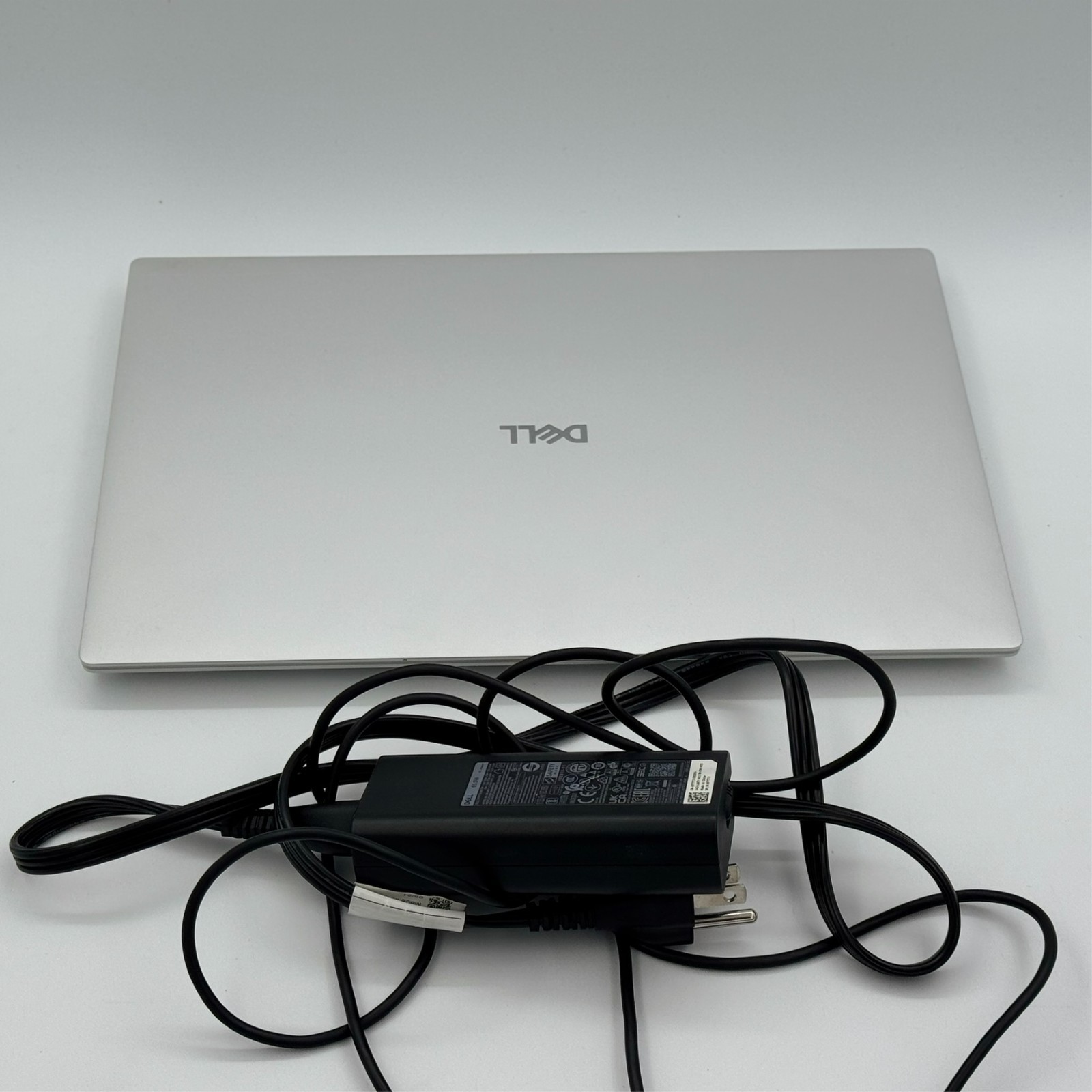 Dell Premium 14.5″ 3.2K OLED Touch Laptop Intel Ultra 7 255H 32GB 1TB SSD
